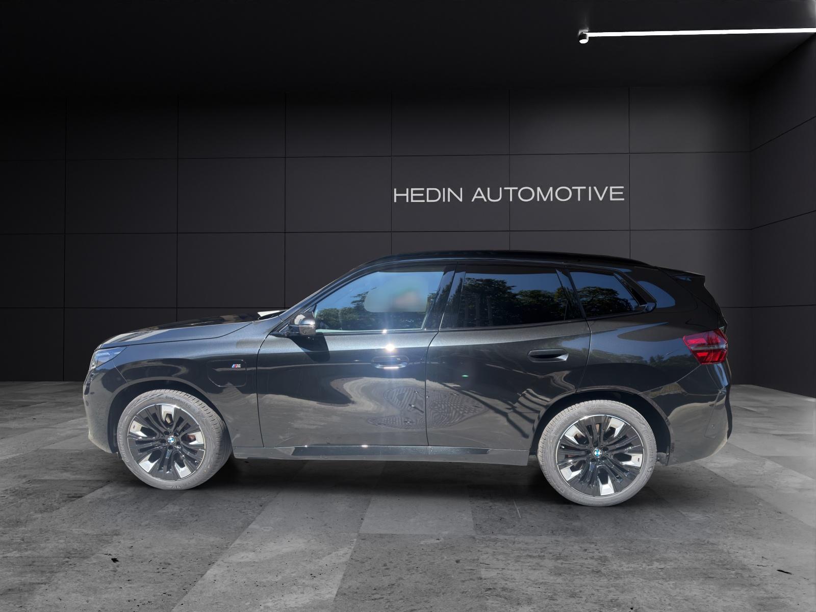 BMW X3 30e xDrive-showroom-element-3