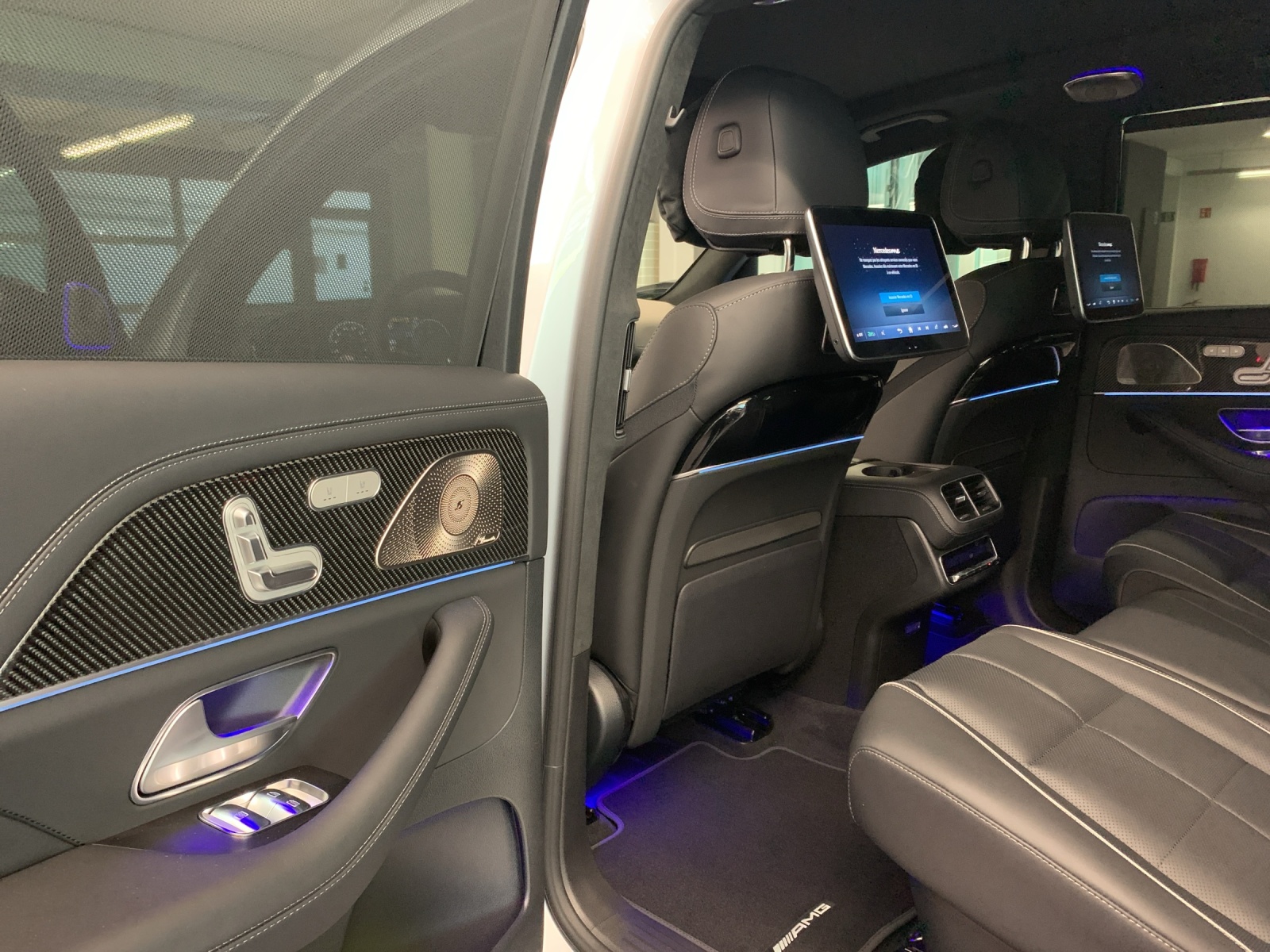 MERCEDES-BENZ GLS 450d 4MATIC-image-11