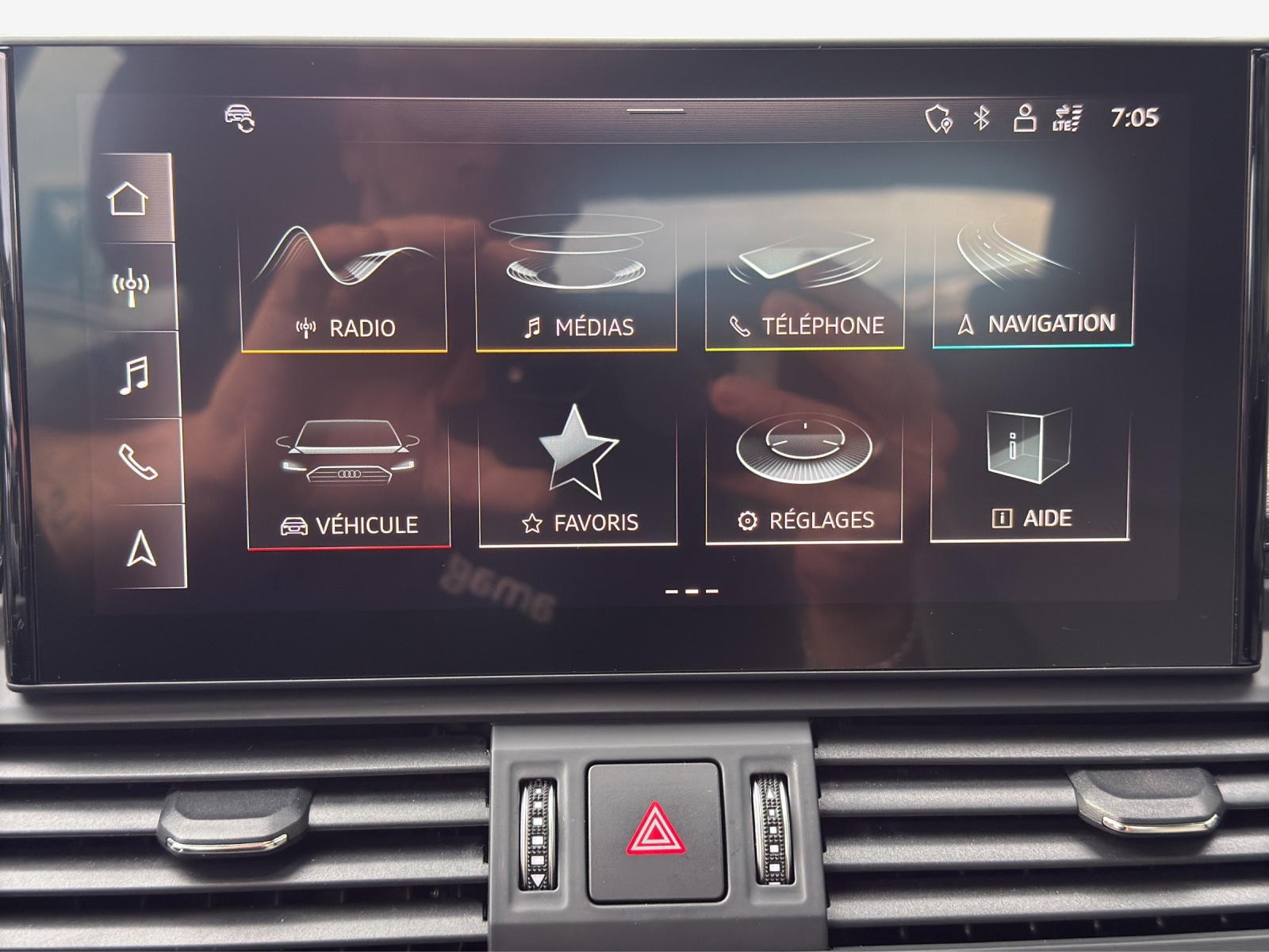 AUDI Q5 40 TDI quattro S-tronic-image-15