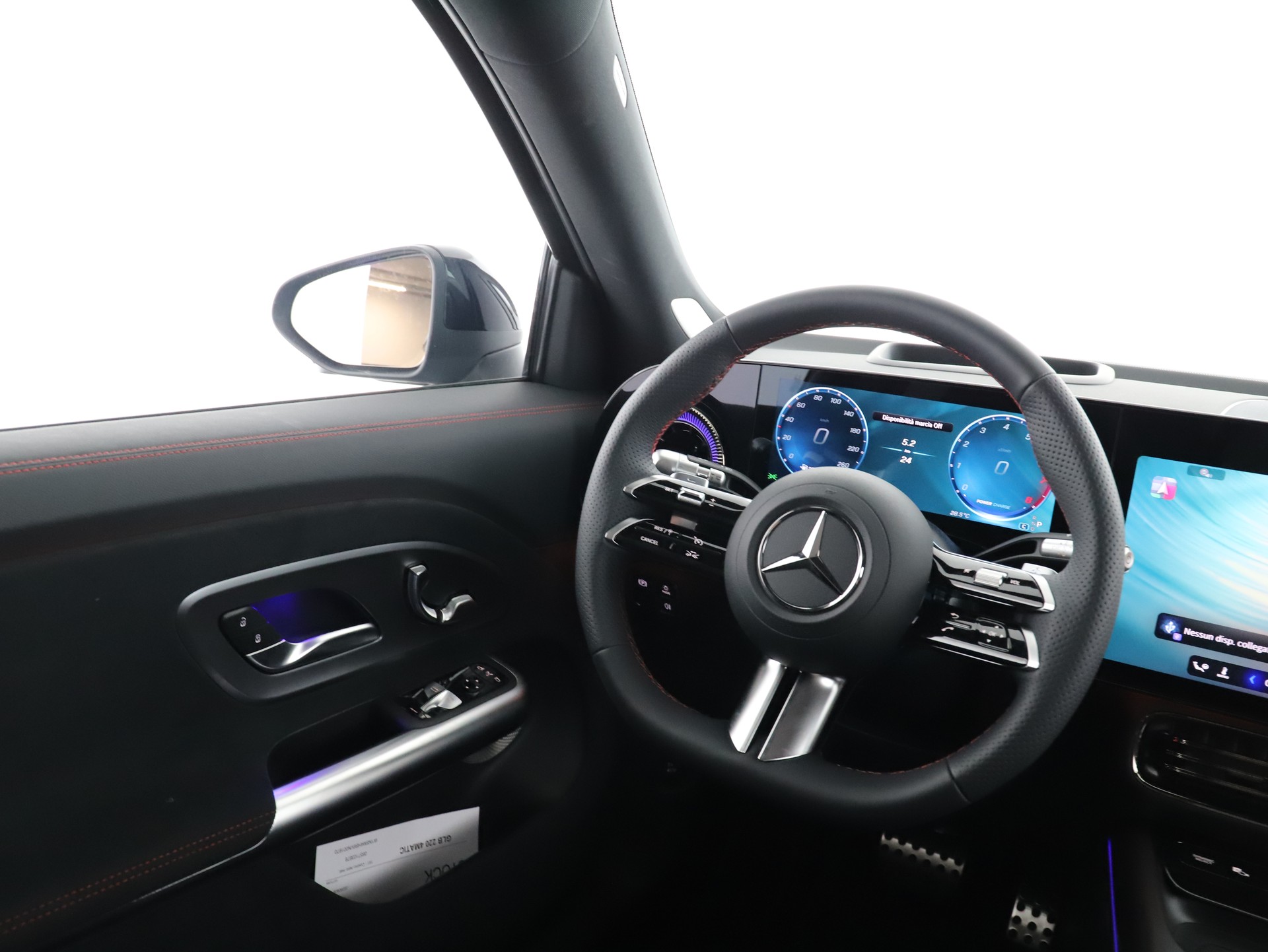 MERCEDES-BENZ GLB 220 4Matic 8G-Tronic-image-14