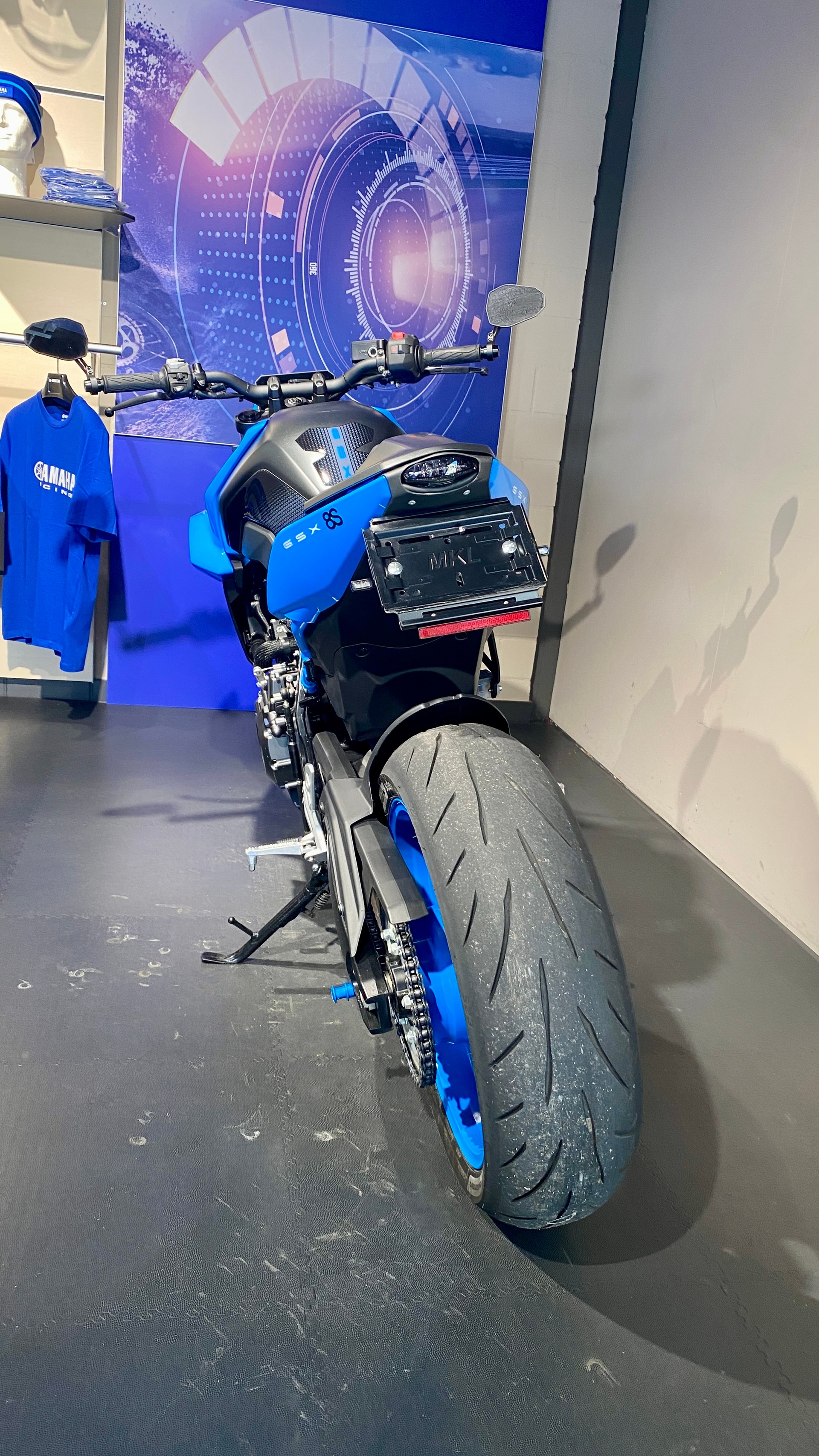SUZUKI GSX 8 S-image-3