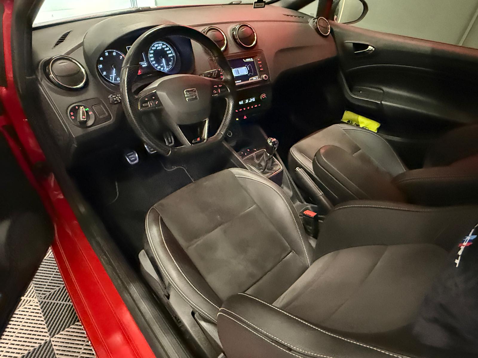 SEAT Ibiza SC 1.8 TSI Cupra *carplay*-showroom-element-1