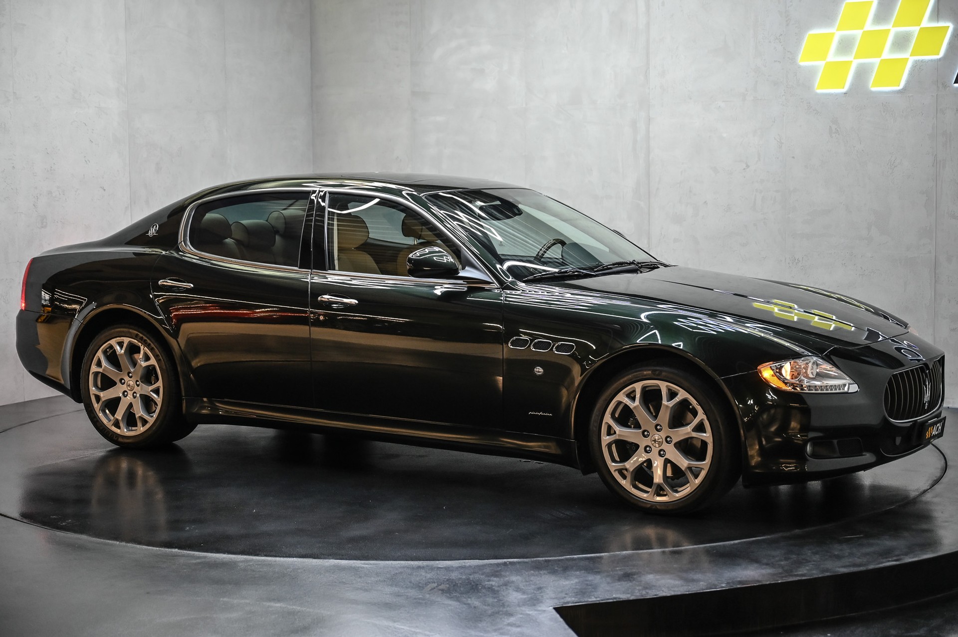 MASERATI Quattroporte 4.2 V8-image-11