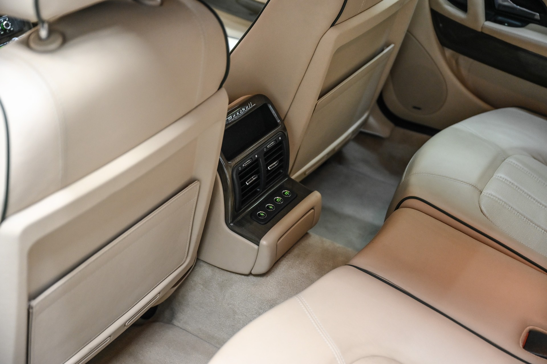 MASERATI Quattroporte 4.2 V8-image-31