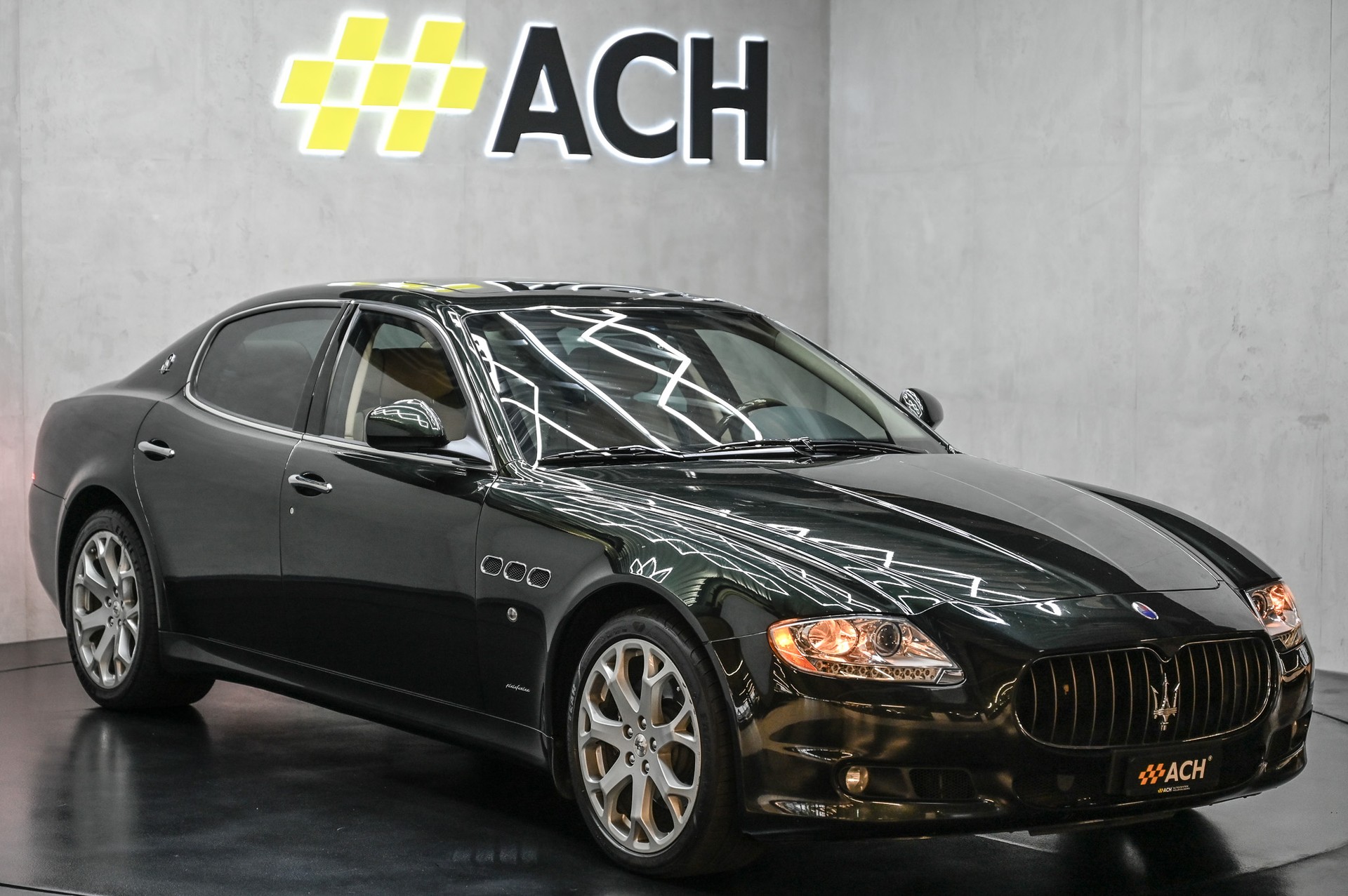 MASERATI Quattroporte 4.2 V8