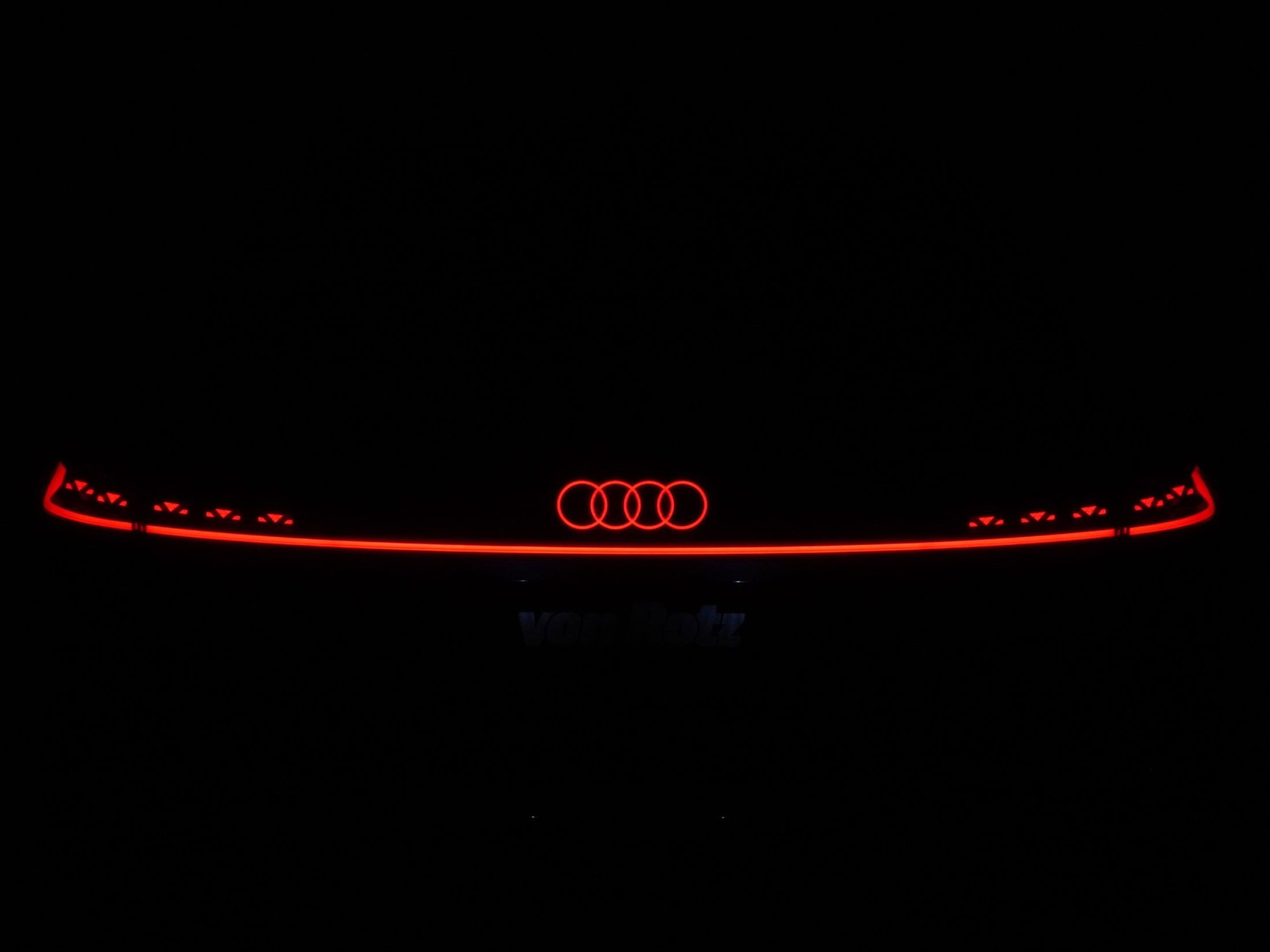 AUDI A6 e-tron Avant quattro S line-showroom-element-3