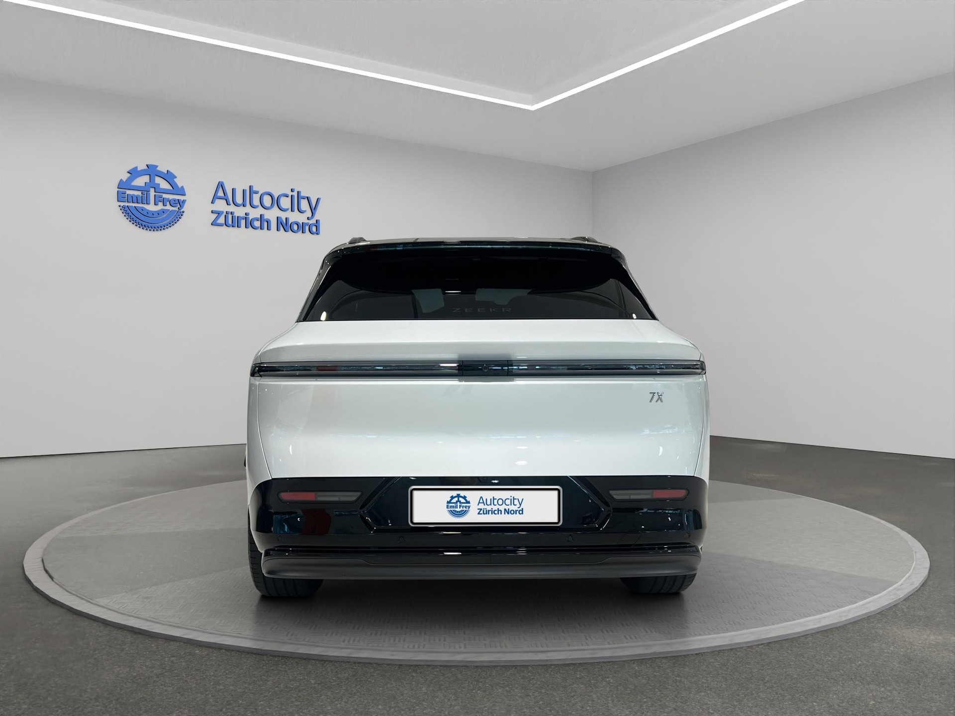 ZEEKR 7X Privilege AWD-showroom-element-3