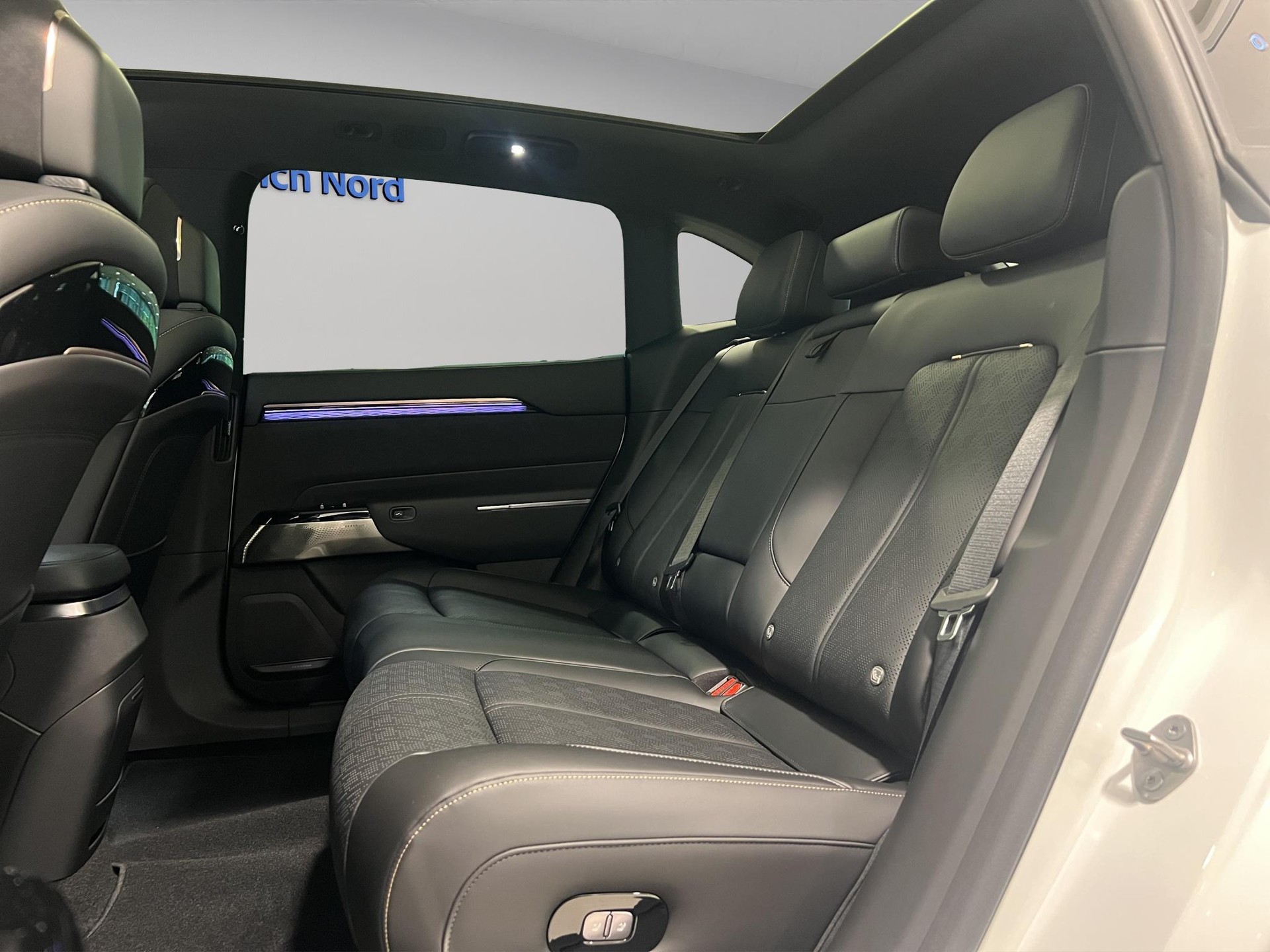 ZEEKR 7X Privilege AWD-image-10