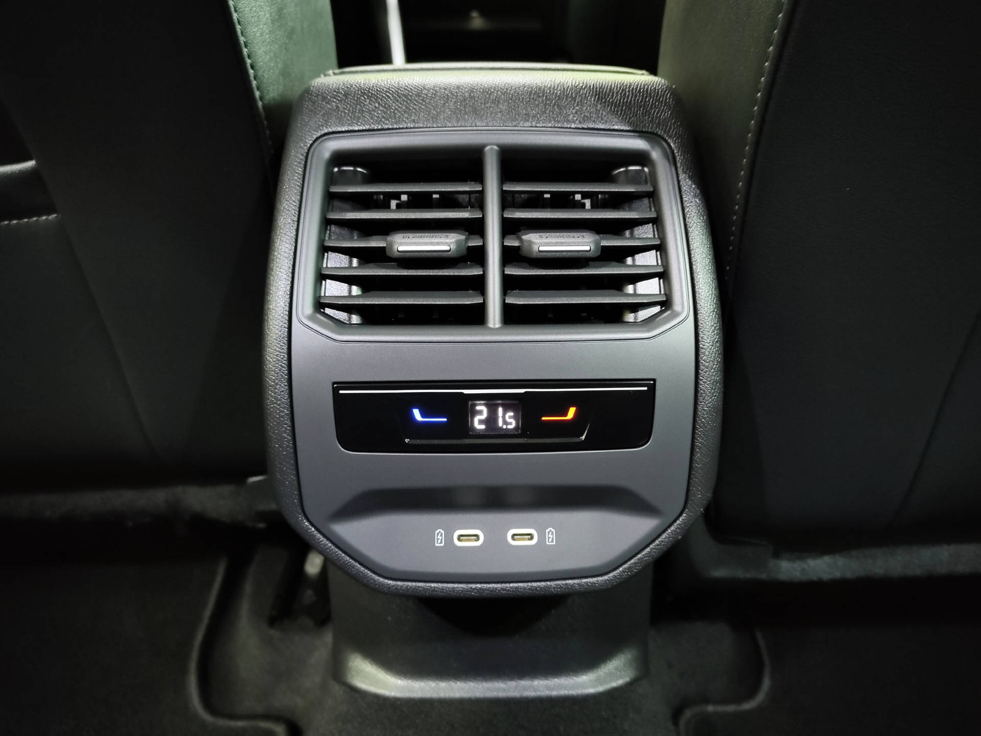 CUPRA Leon ST 2.0 TSI 333 VZ 4Drive DSG-image-12