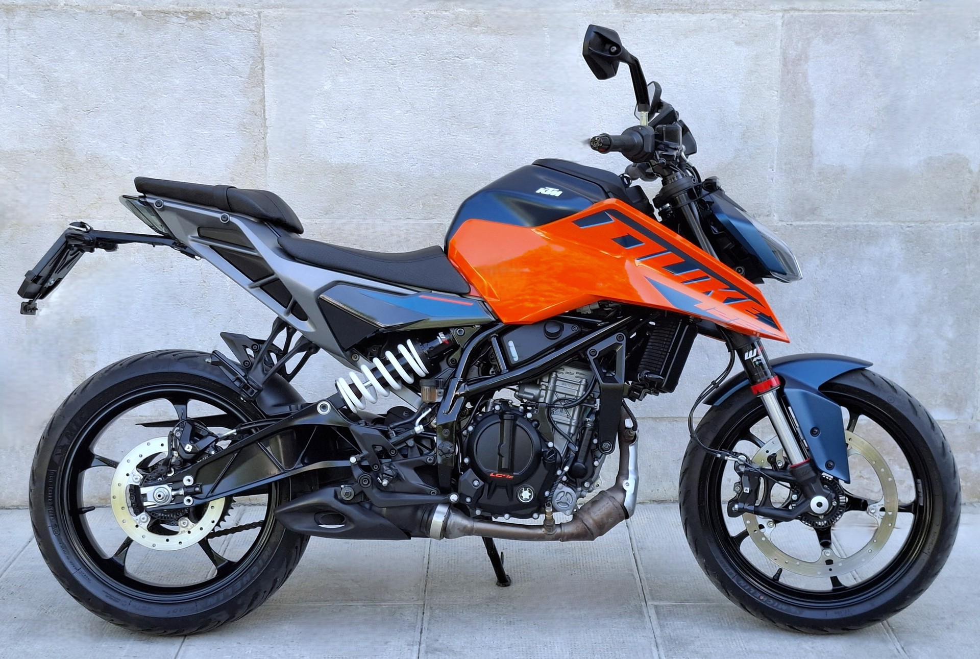 KTM 125 Duke-image-0