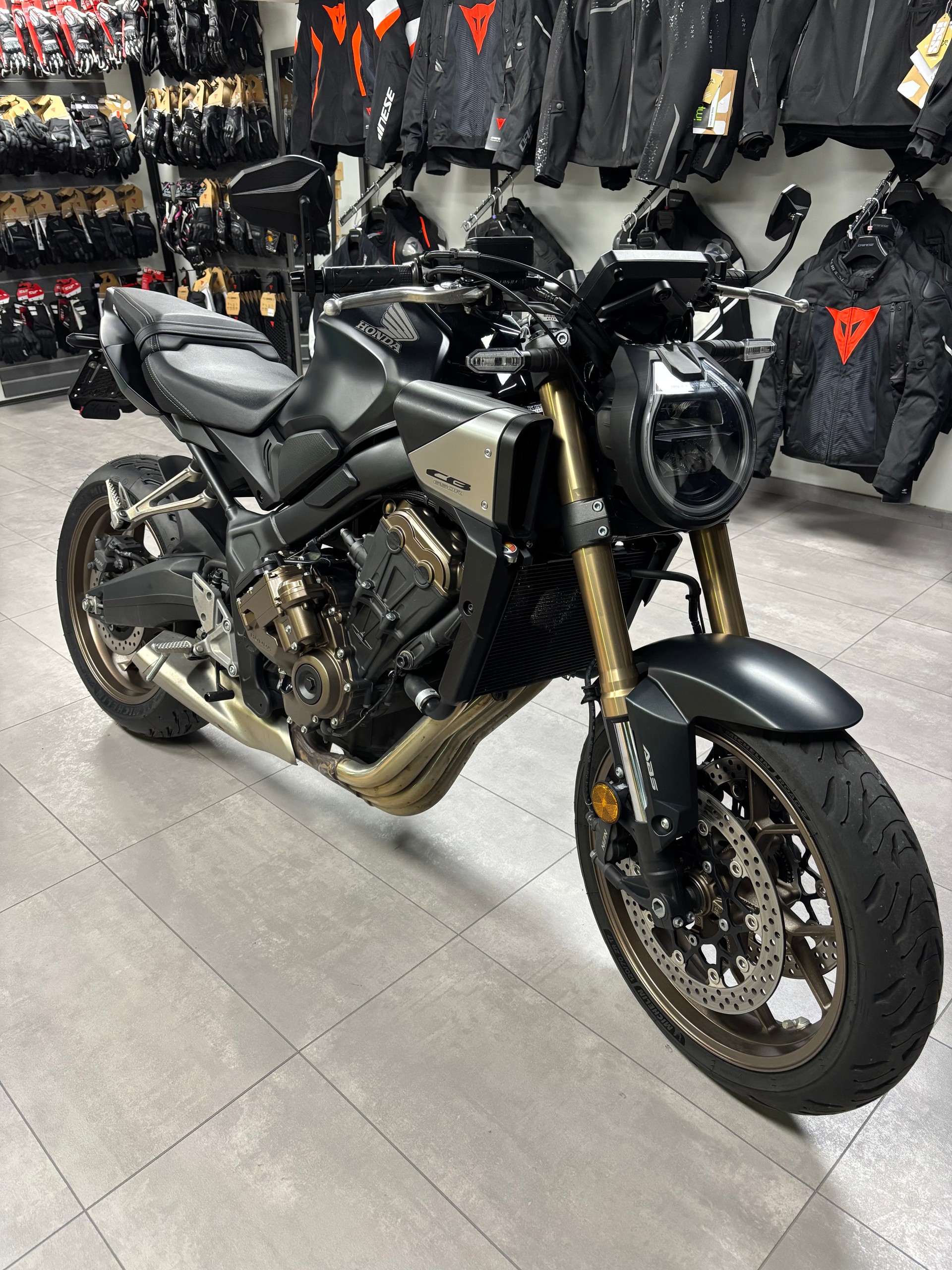 HONDA CB 650 R E-Clutch (35kW)-image-2