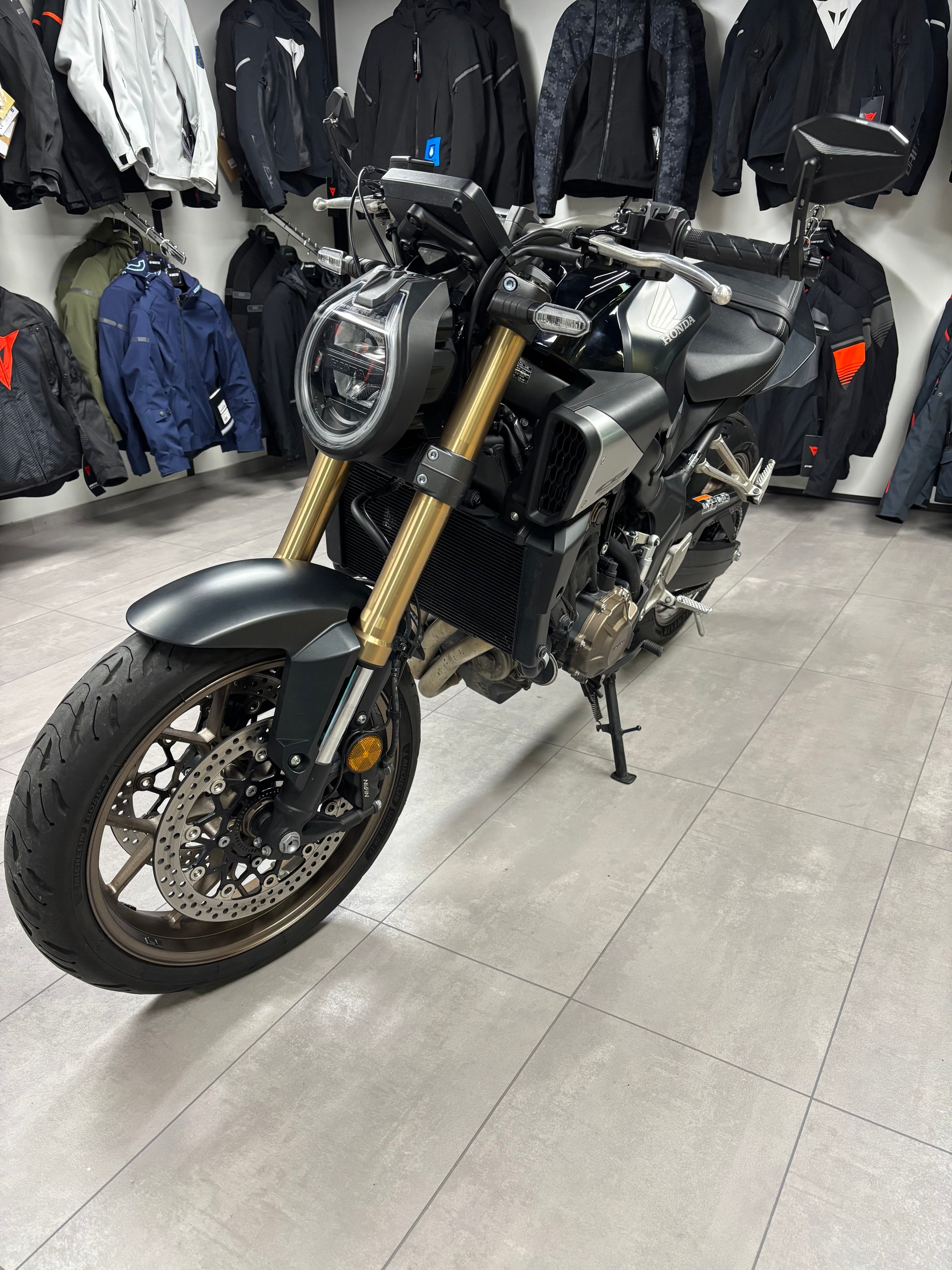 HONDA CB 650 R E-Clutch (35kW)-image-3