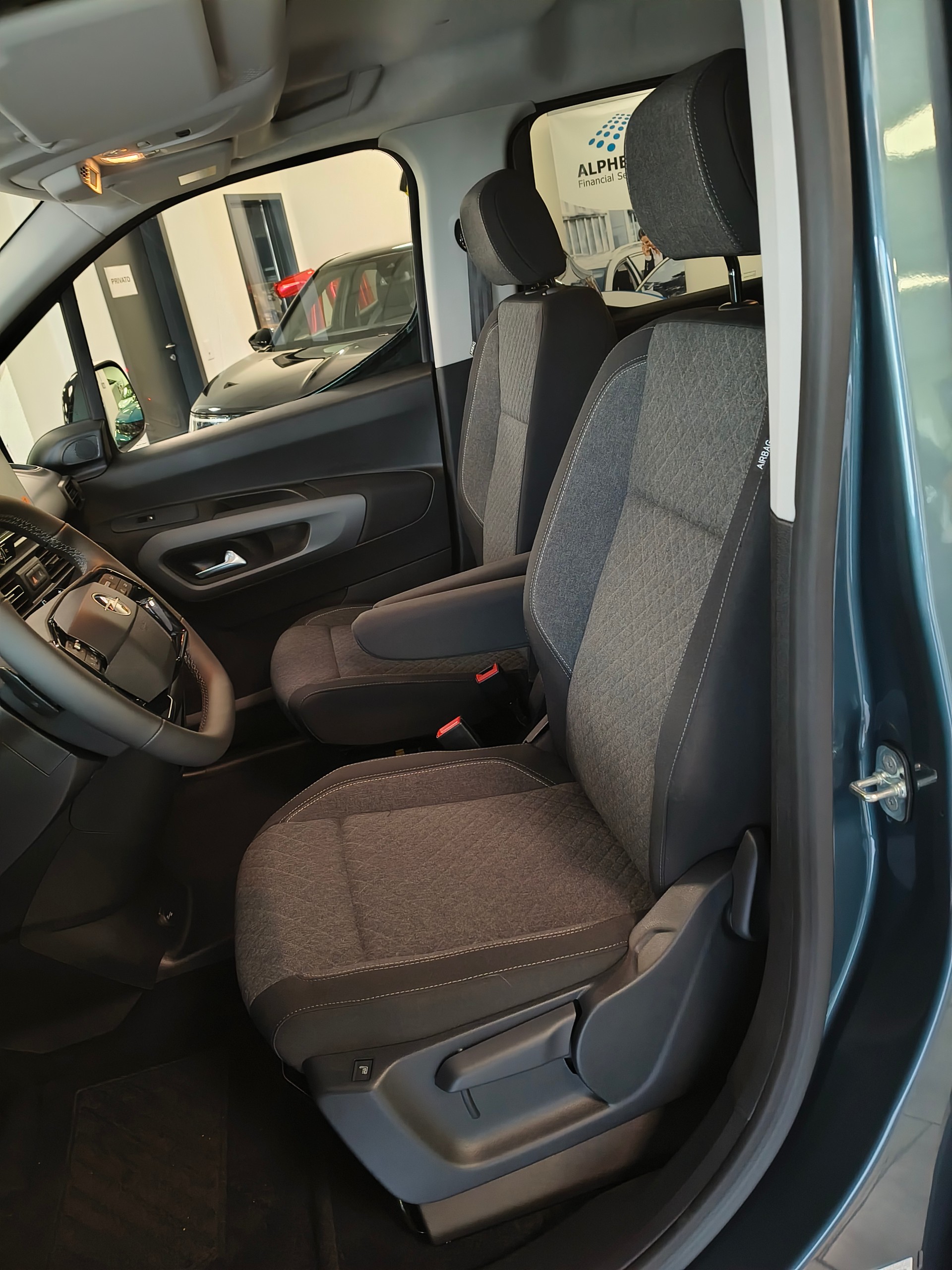 OPEL Combo 1.5 VIVA Automat-image-10