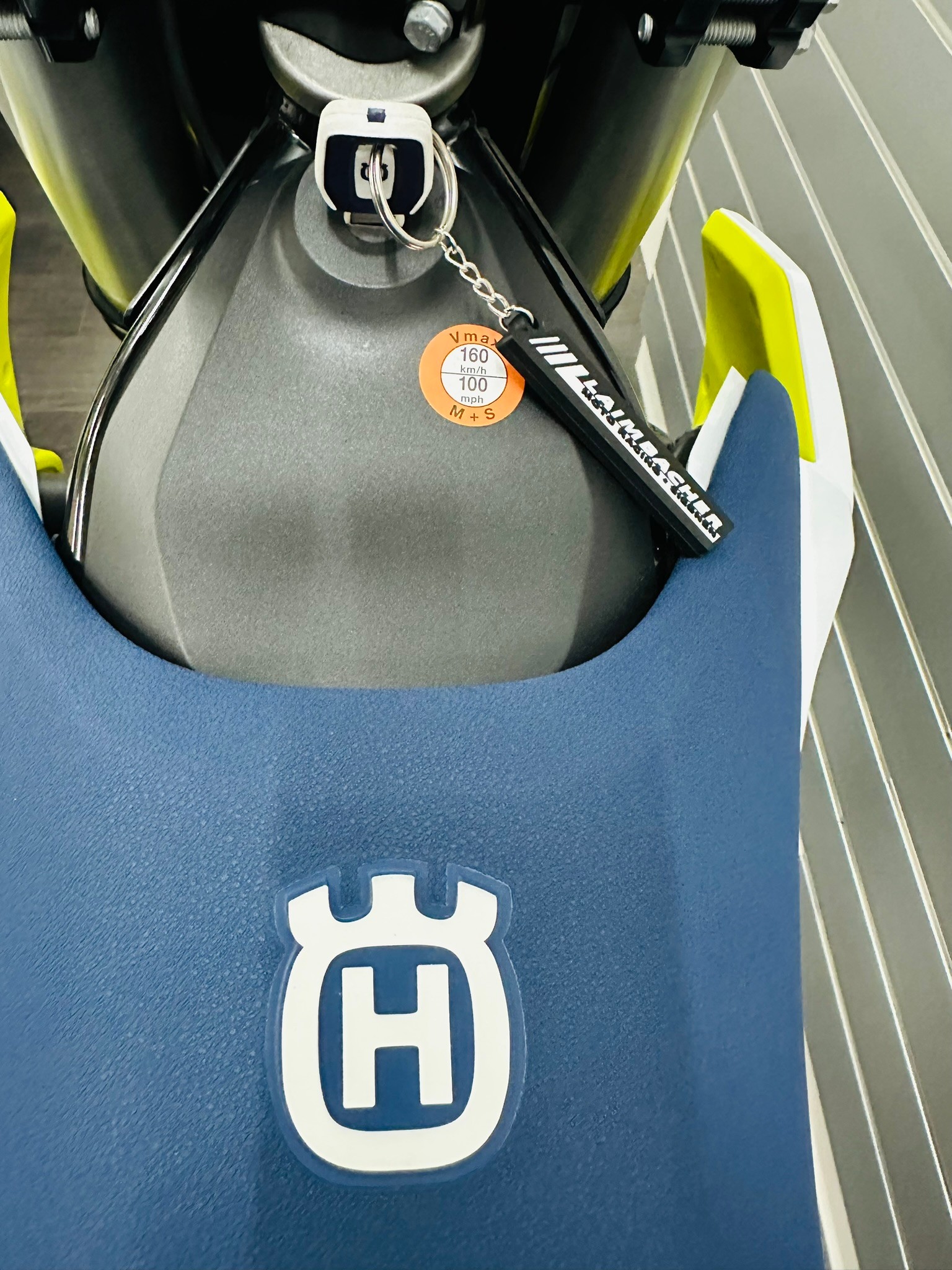 HUSQVARNA 701 Enduro-image-6