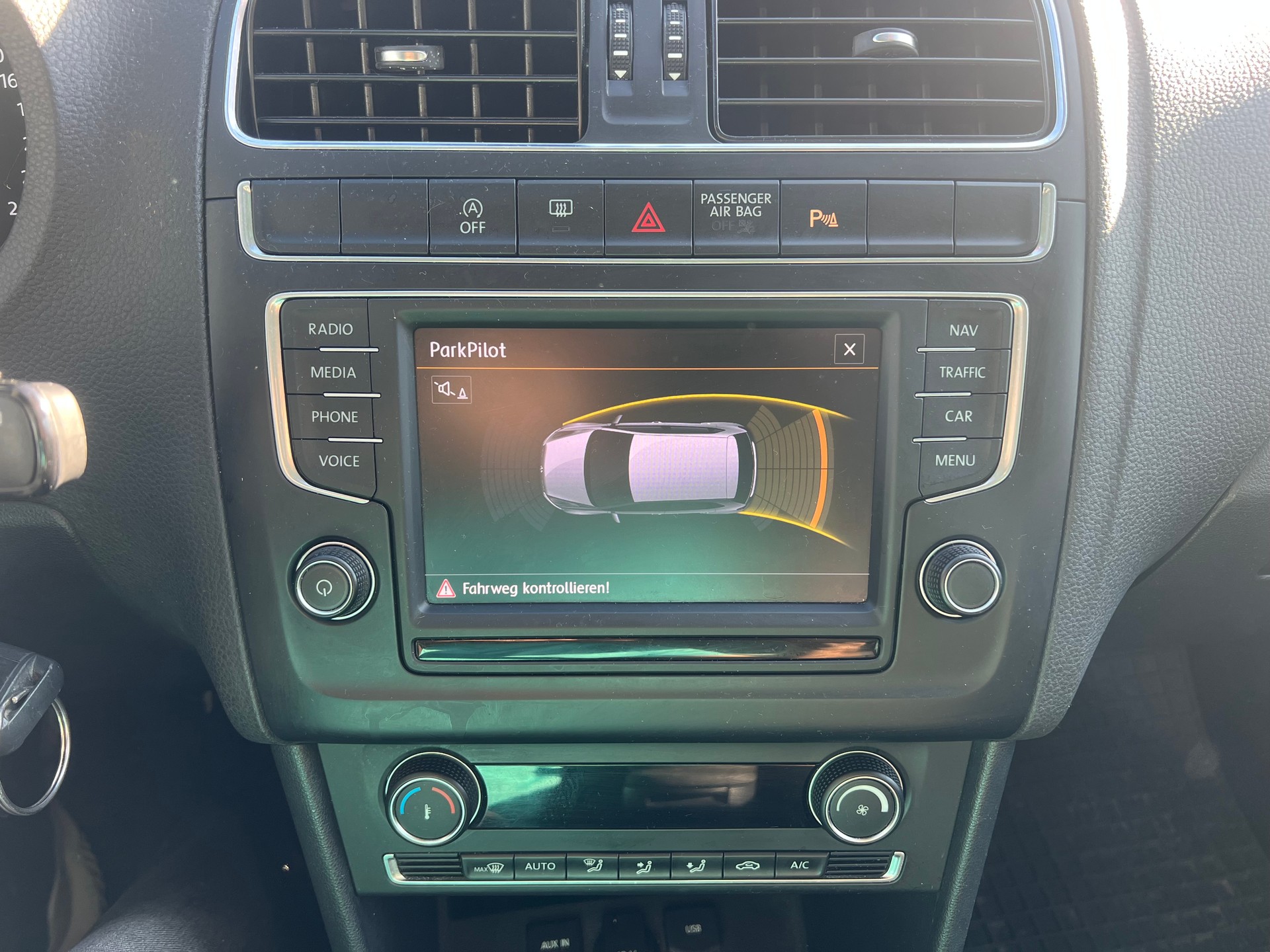 VW Polo 1.2 TSI BMT Comfortline DSG-image-12