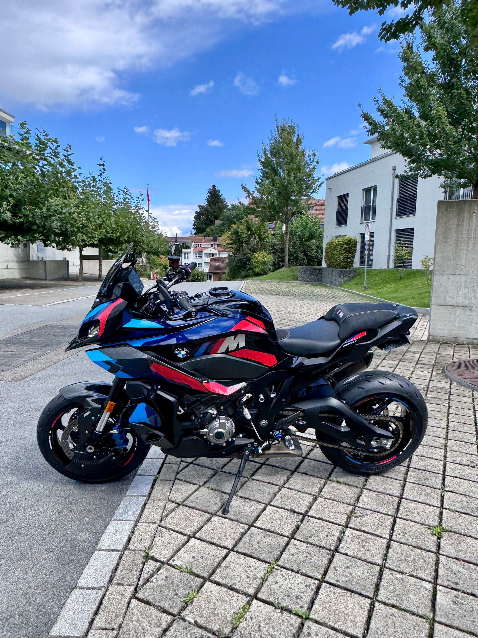 BMW M 1000 XR-image-1