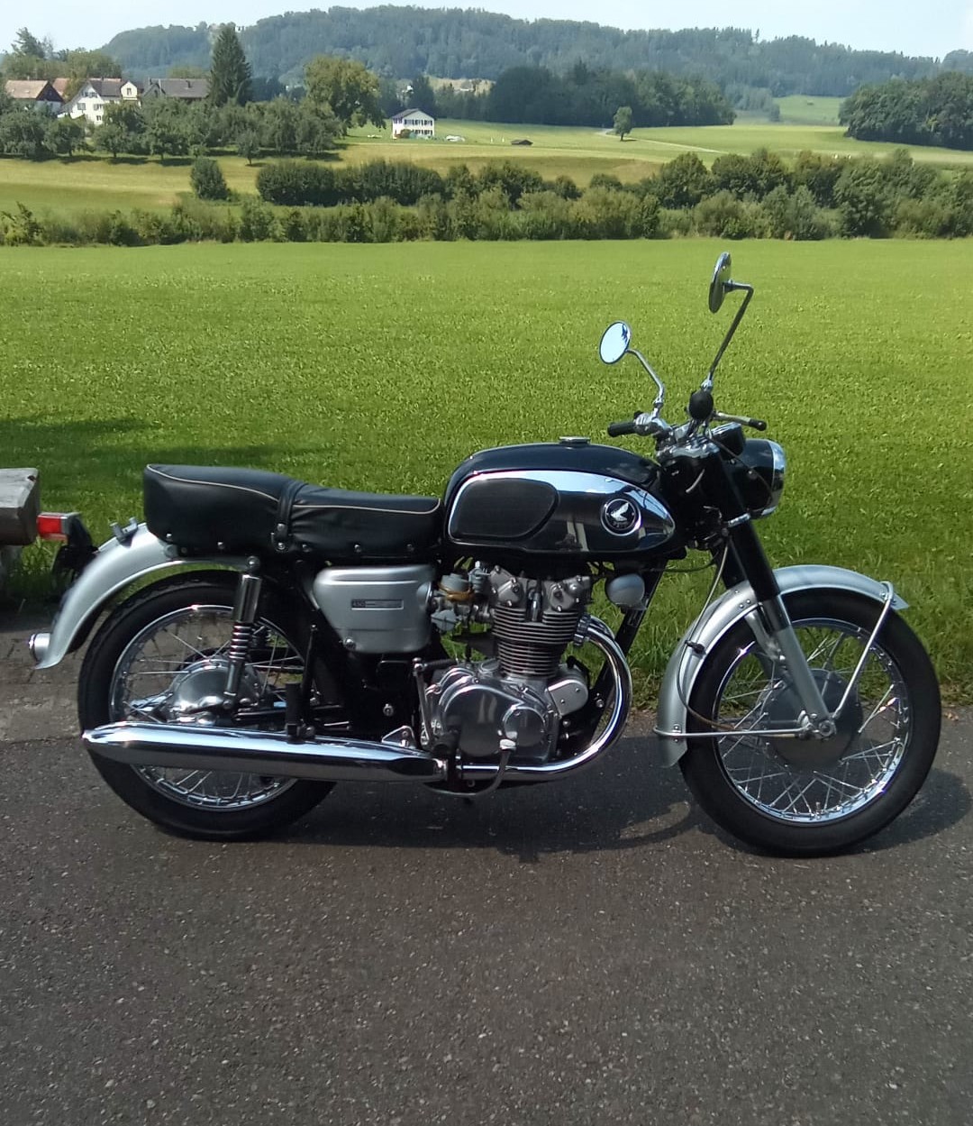 HONDA CB 450 "Black Bomber" 1966