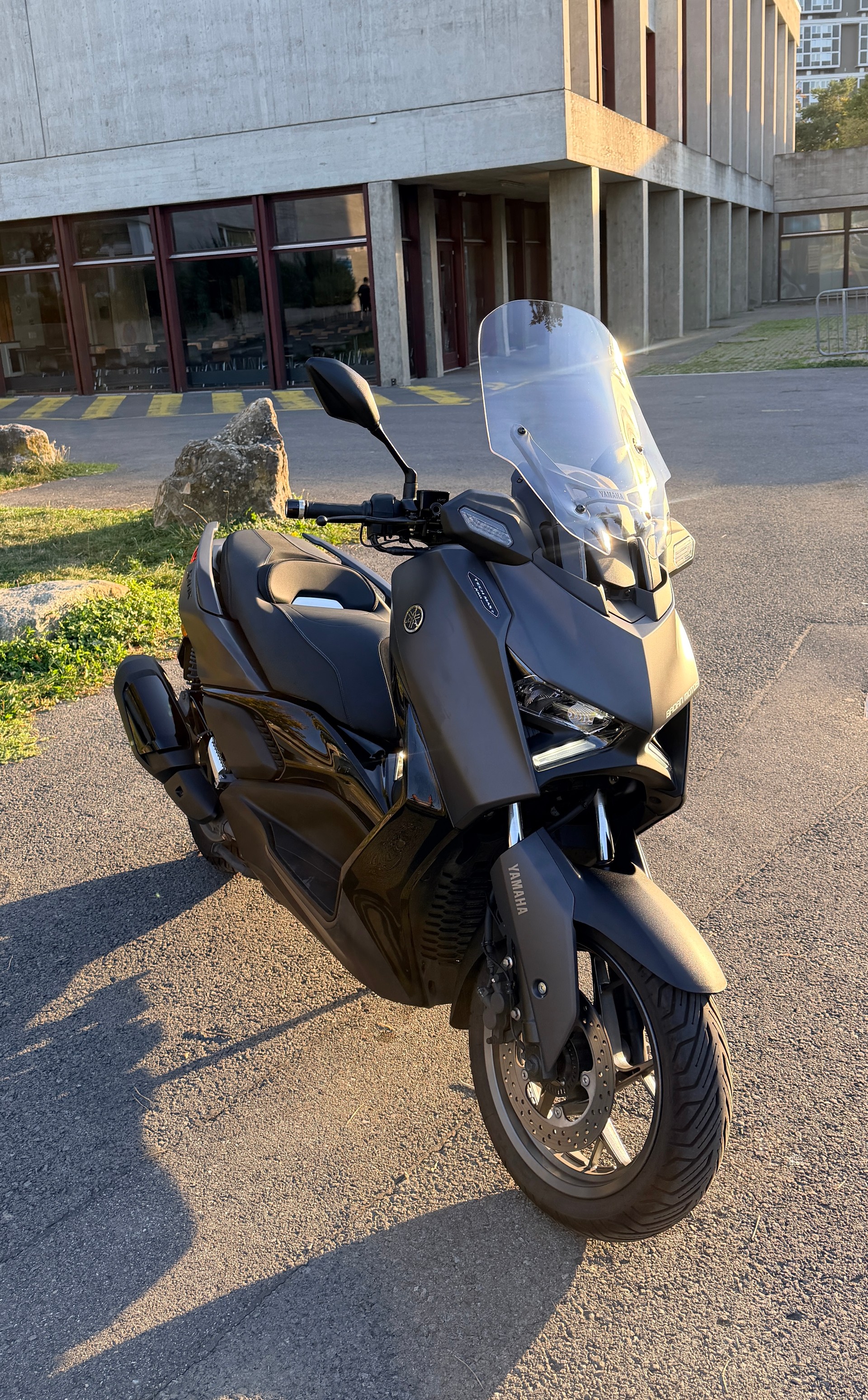 YAMAHA X-Max 300 Tech MAX+-image-1