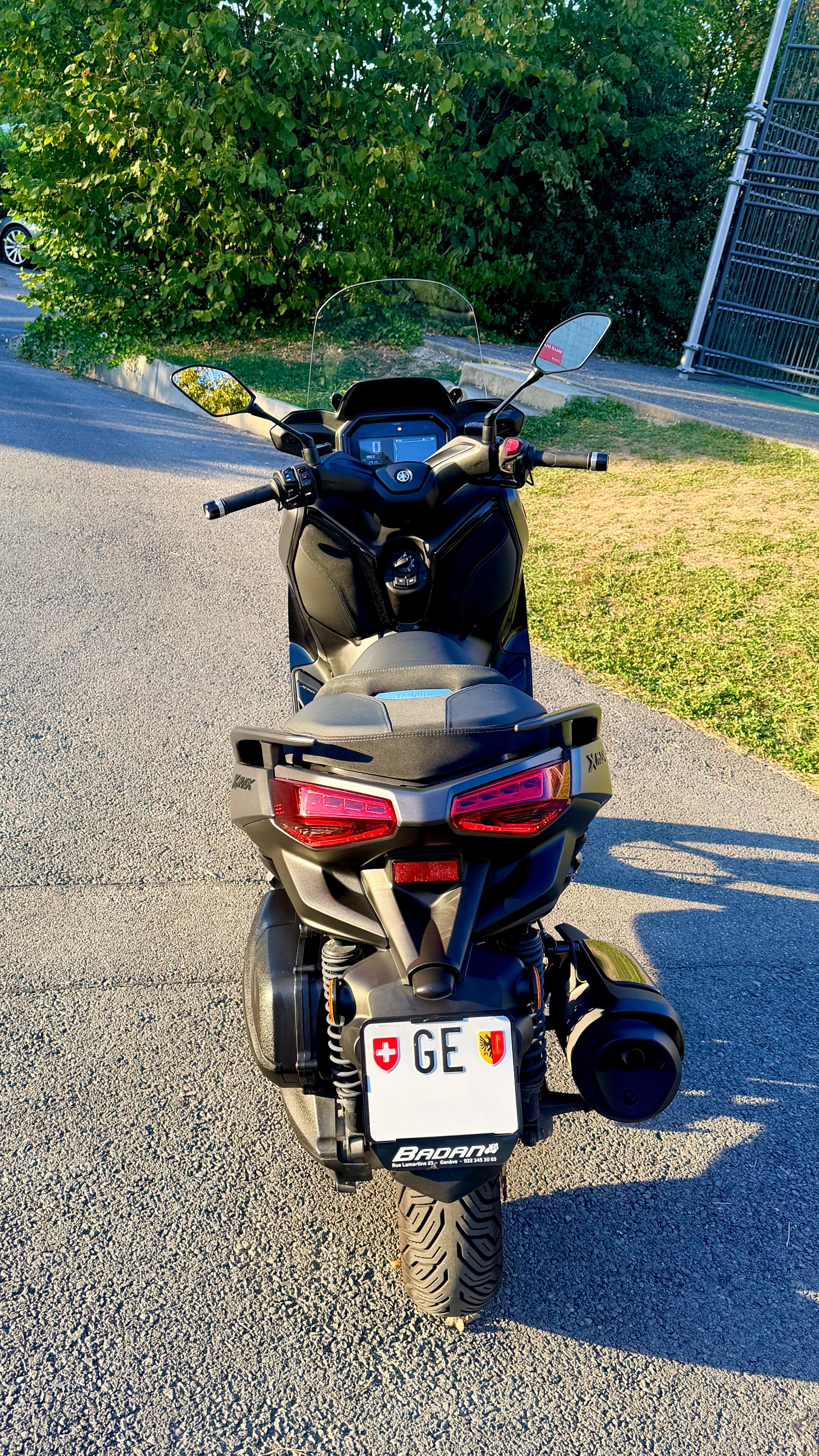 YAMAHA X-Max 300 Tech MAX+-image-2