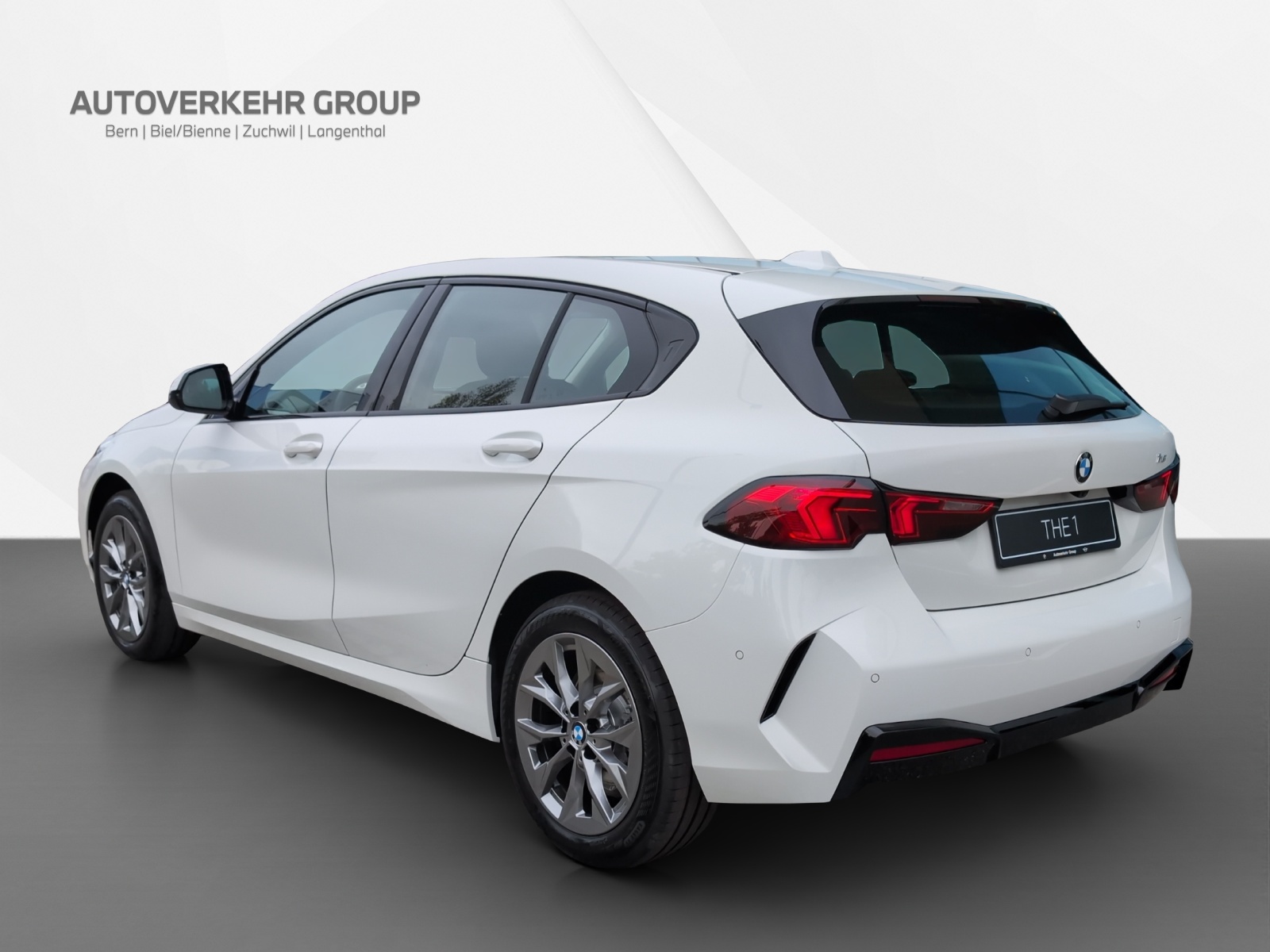BMW 116 Steptronic / 0.0% Leasing-showroom-element-3
