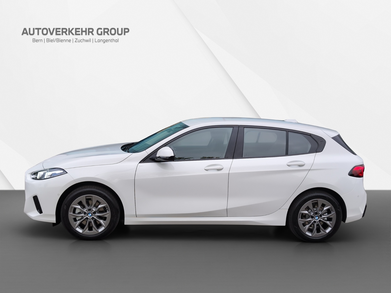 BMW 116 Steptronic / 0.0% Leasing-showroom-element-2