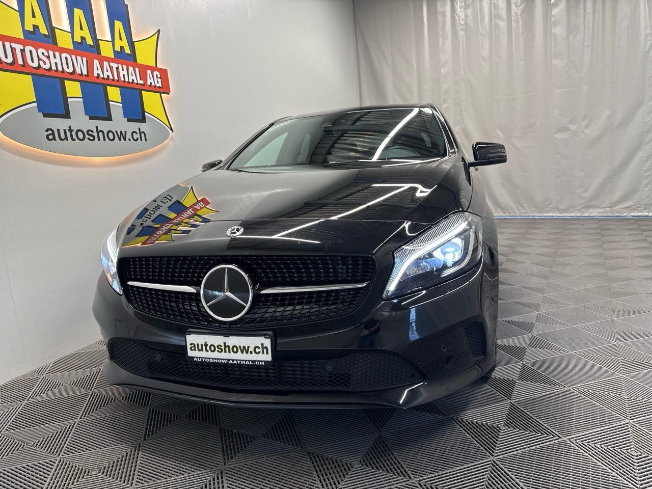 MERCEDES-BENZ A 200 7G-DCT-image-11
