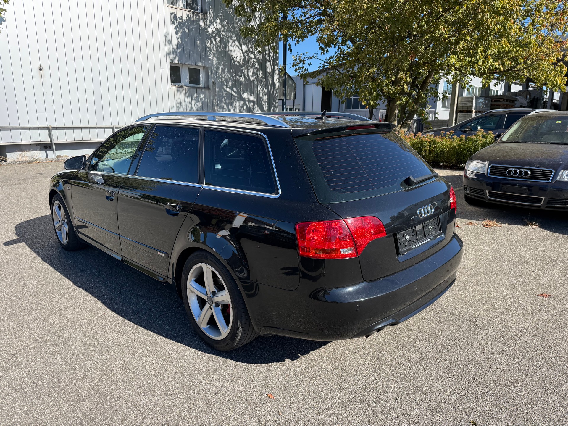 AUDI A4 Avant 2.0 TDI-showroom-element-3