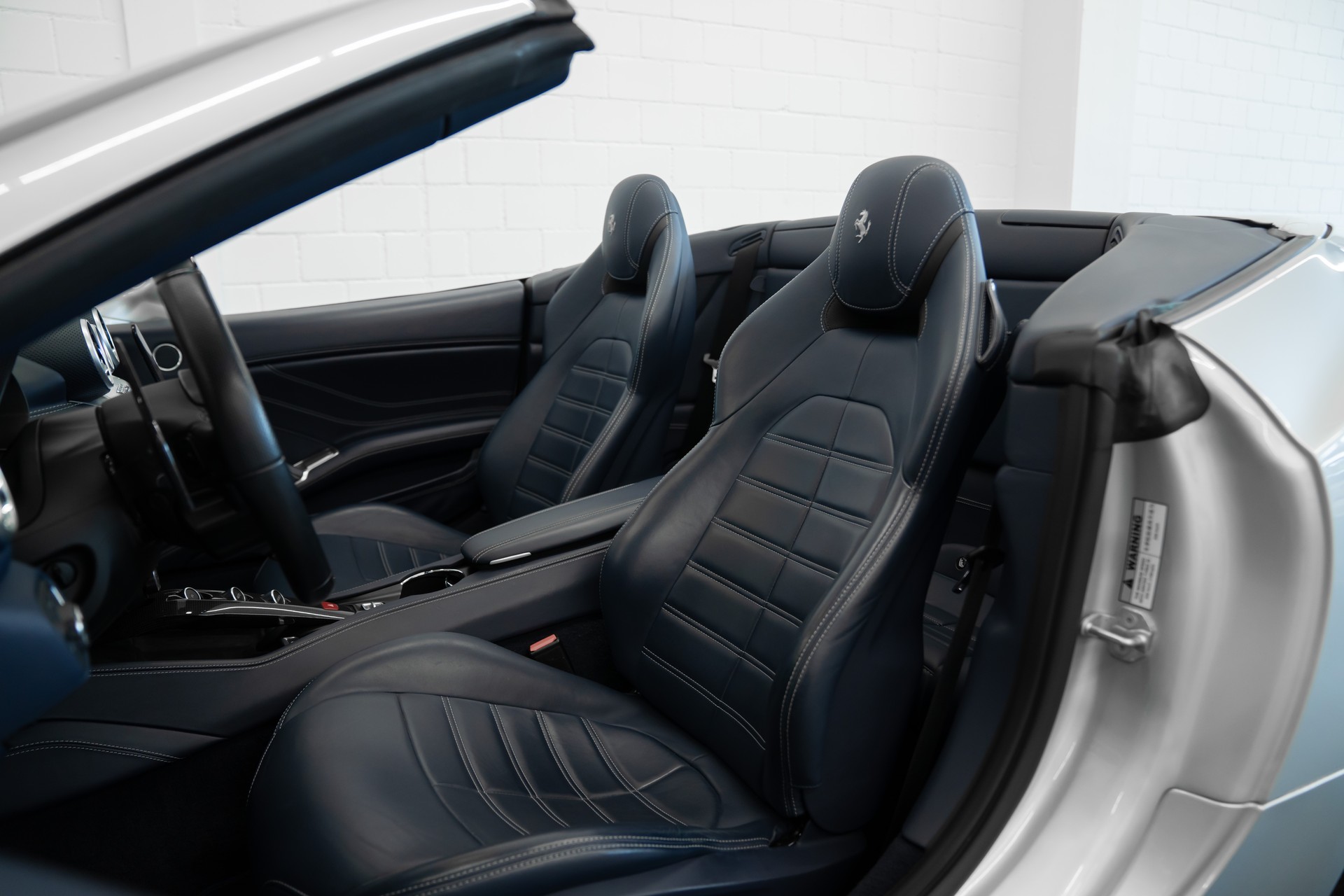 FERRARI California 3.9 V8 T-image-12