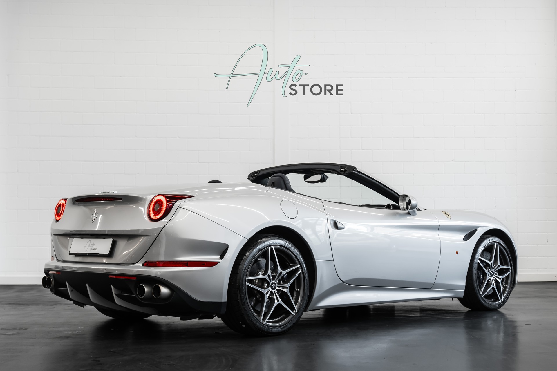 FERRARI California 3.9 V8 T-showroom-element-1