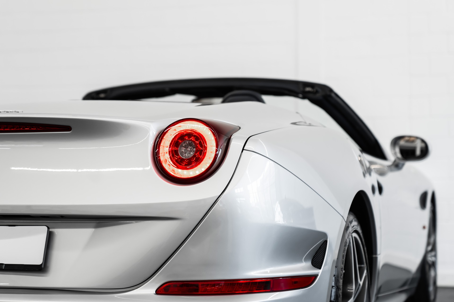 FERRARI California 3.9 V8 T-image-8