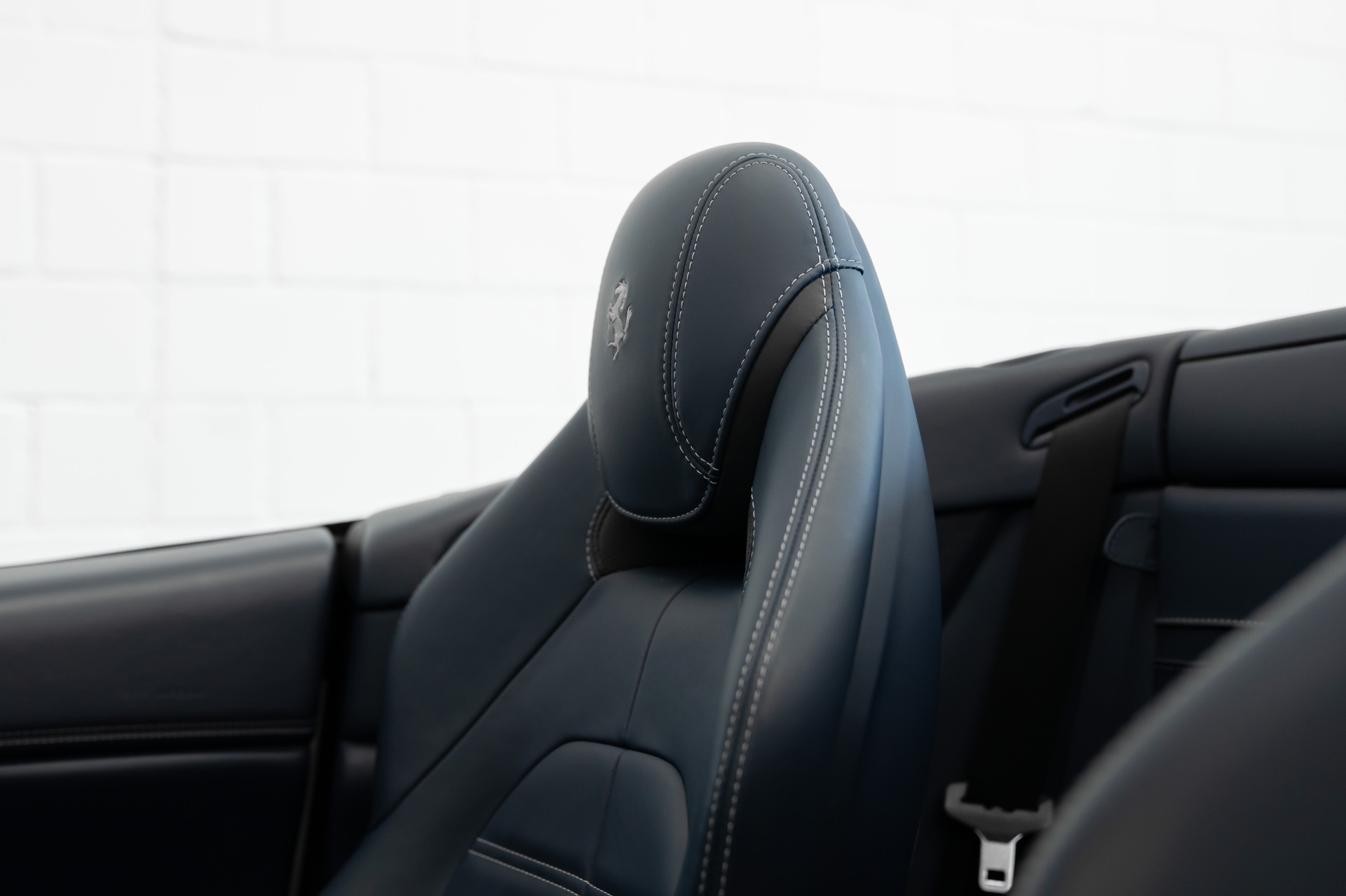 FERRARI California 3.9 V8 T-image-18