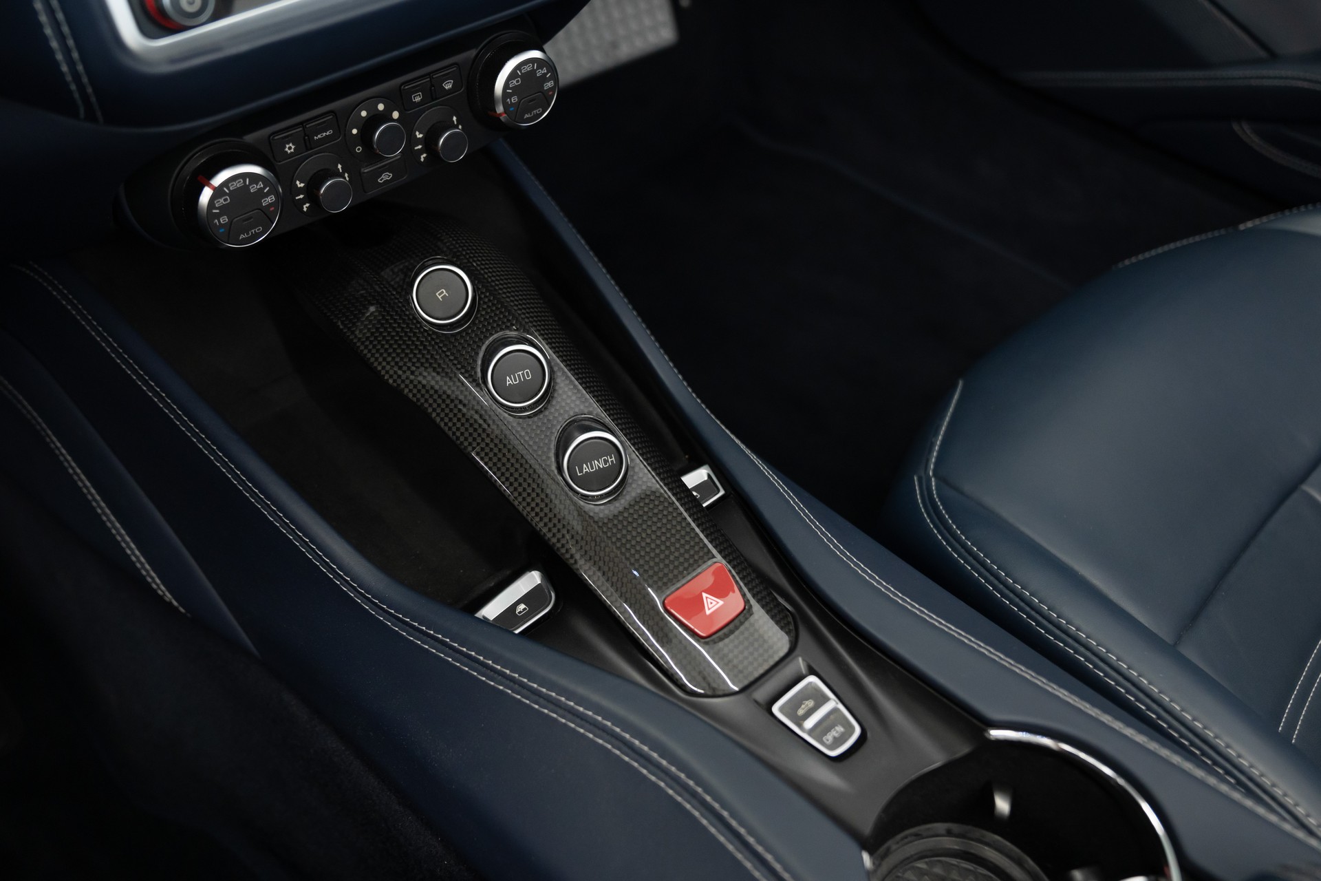 FERRARI California 3.9 V8 T-image-25