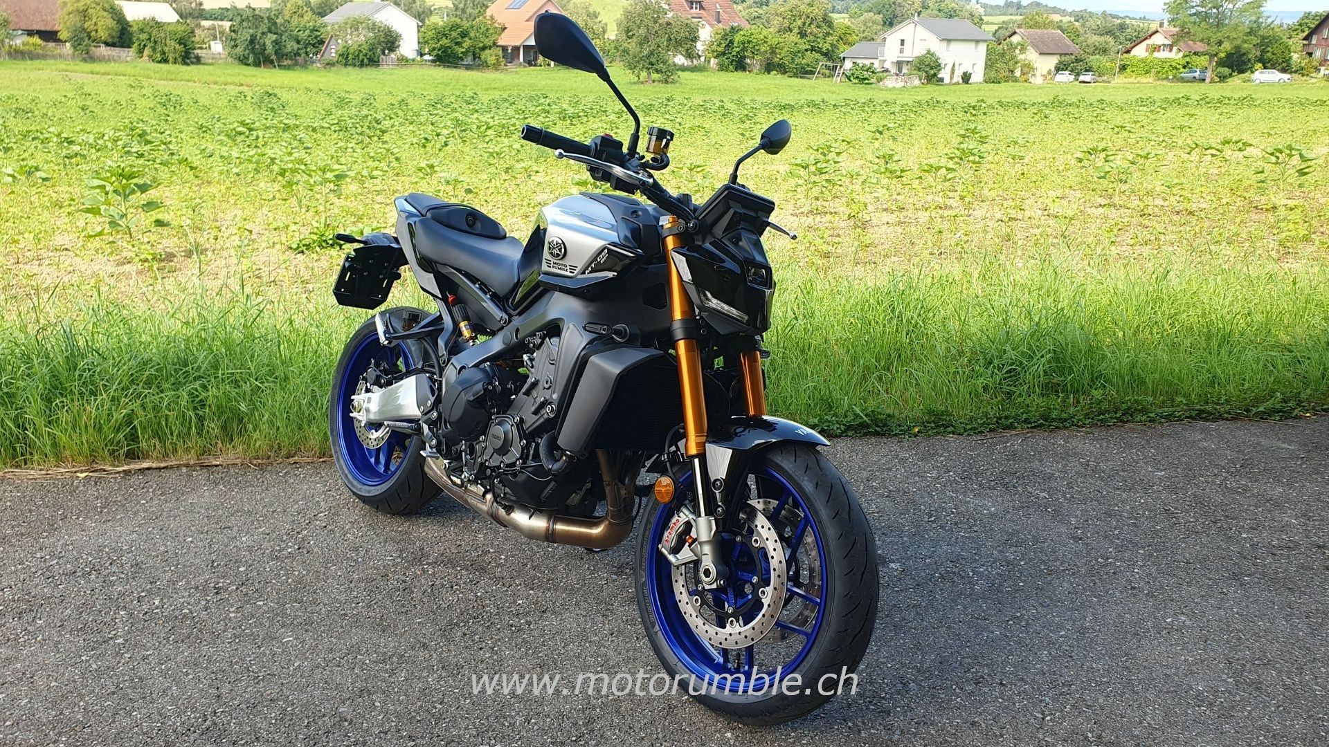 YAMAHA MT 09SP-image-1