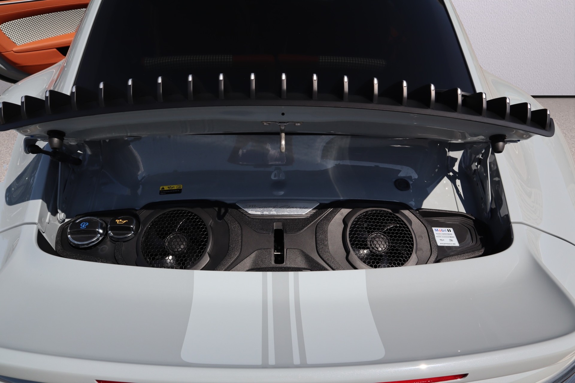 PORSCHE 911 Sport Classic-image-22