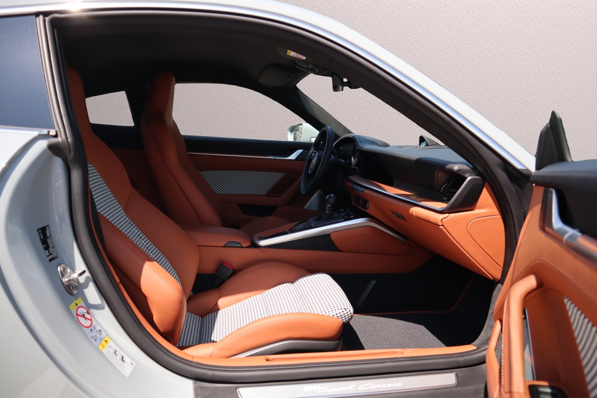PORSCHE 911 Sport Classic-image-19
