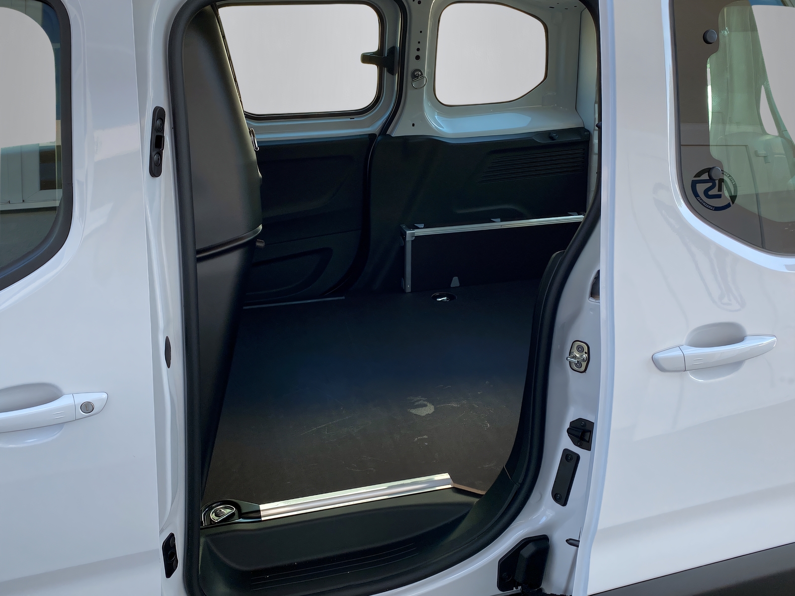 OPEL Combo Cargo 1.5 D 2.4 t-image-11