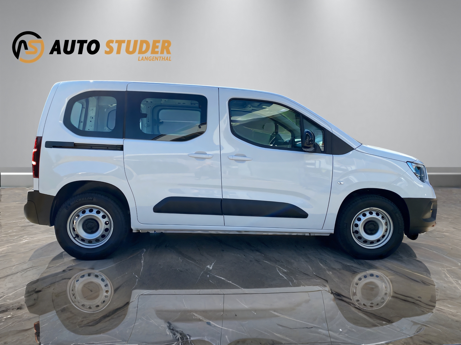 OPEL Combo Cargo 1.5 D 2.4 t-showroom-element-3