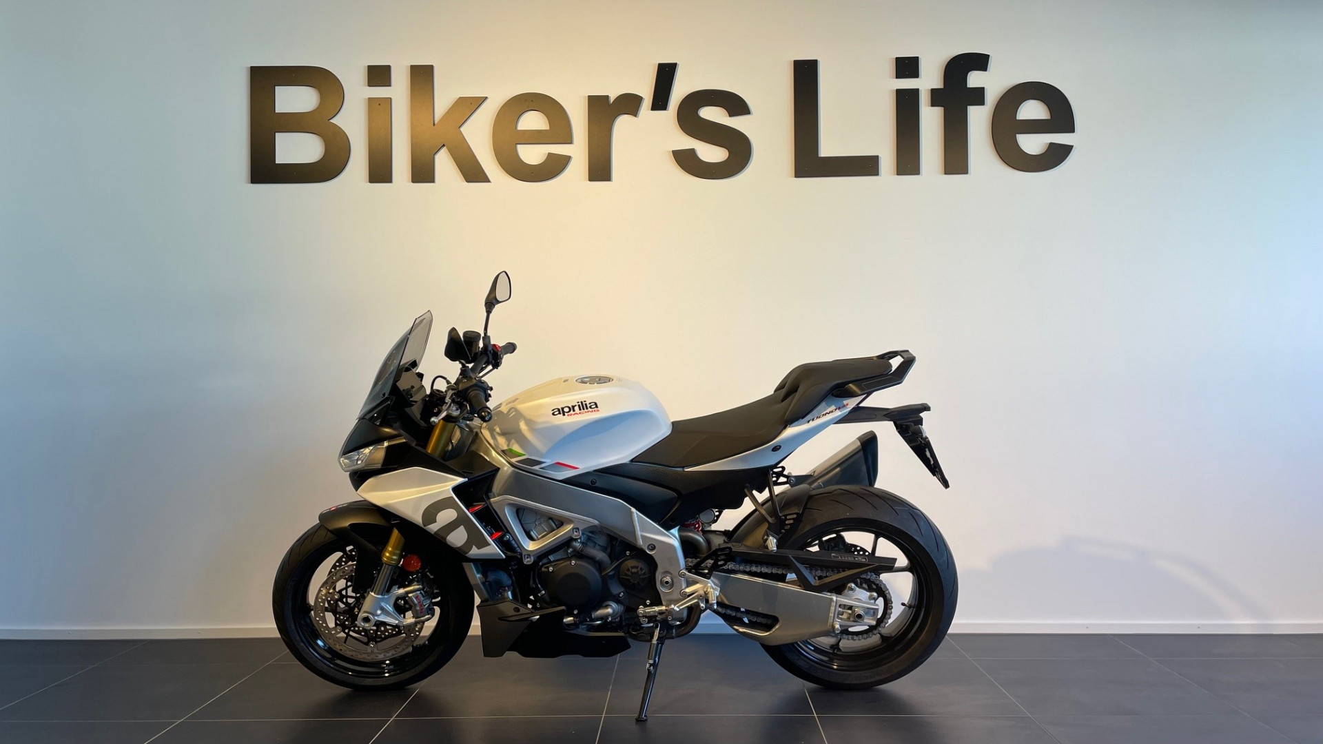 APRILIA Tuono V4 1100-image-1