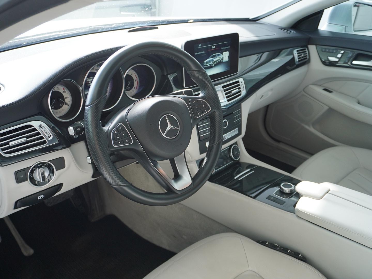 MERCEDES-BENZ CLS 350 d 4Matic 9G-Tronic-showroom-element-2