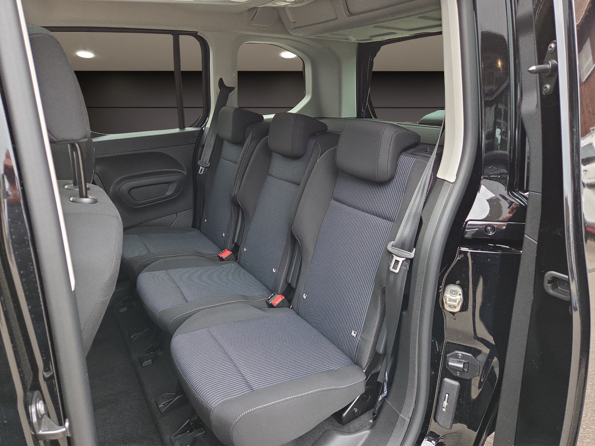 FIAT E-Doblo Lounge-image-11