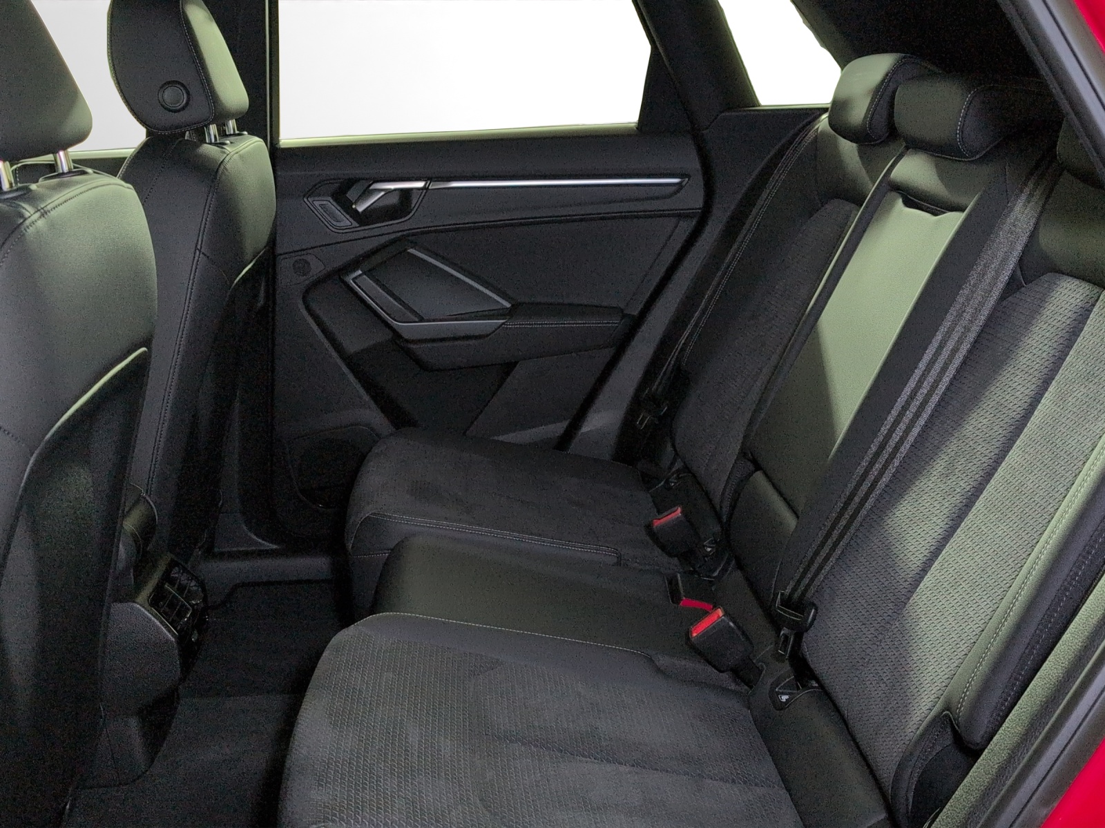 AUDI Q3 40 TFSI S line quattro S-tronic-image-12