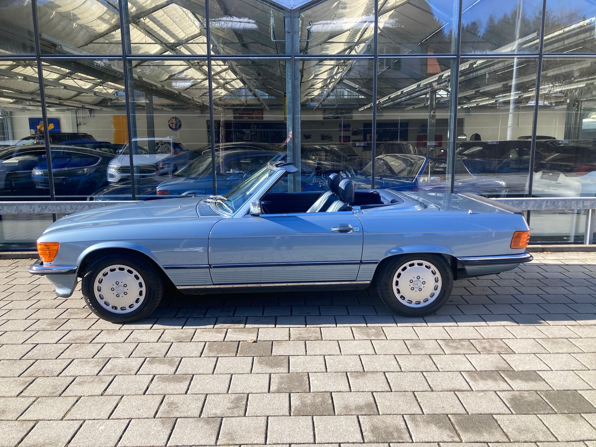 MERCEDES-BENZ SL 500-showroom-element-2