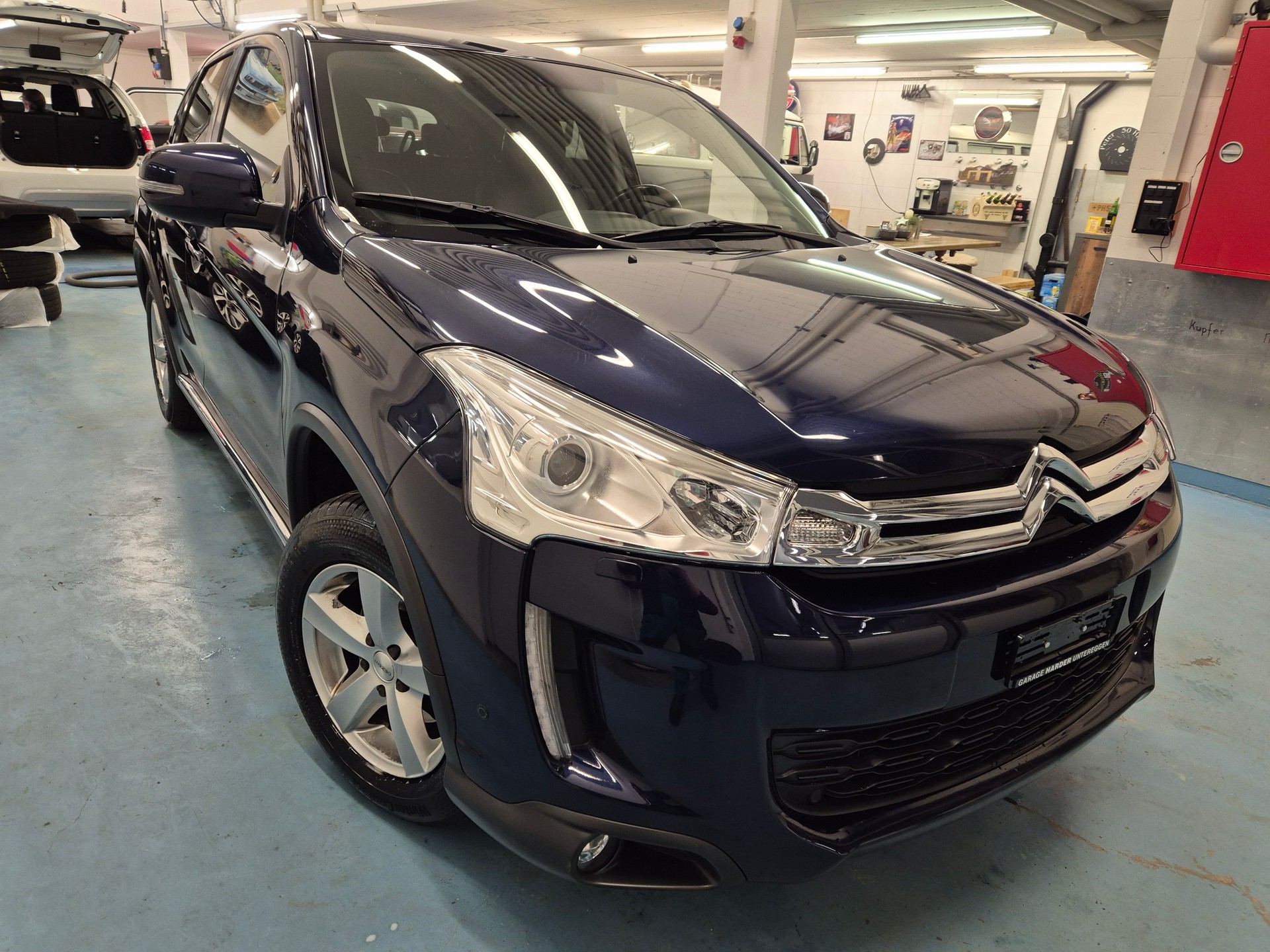 CITROEN C4 Aircross 1.6 HDi Exclusive 4WD-image-3