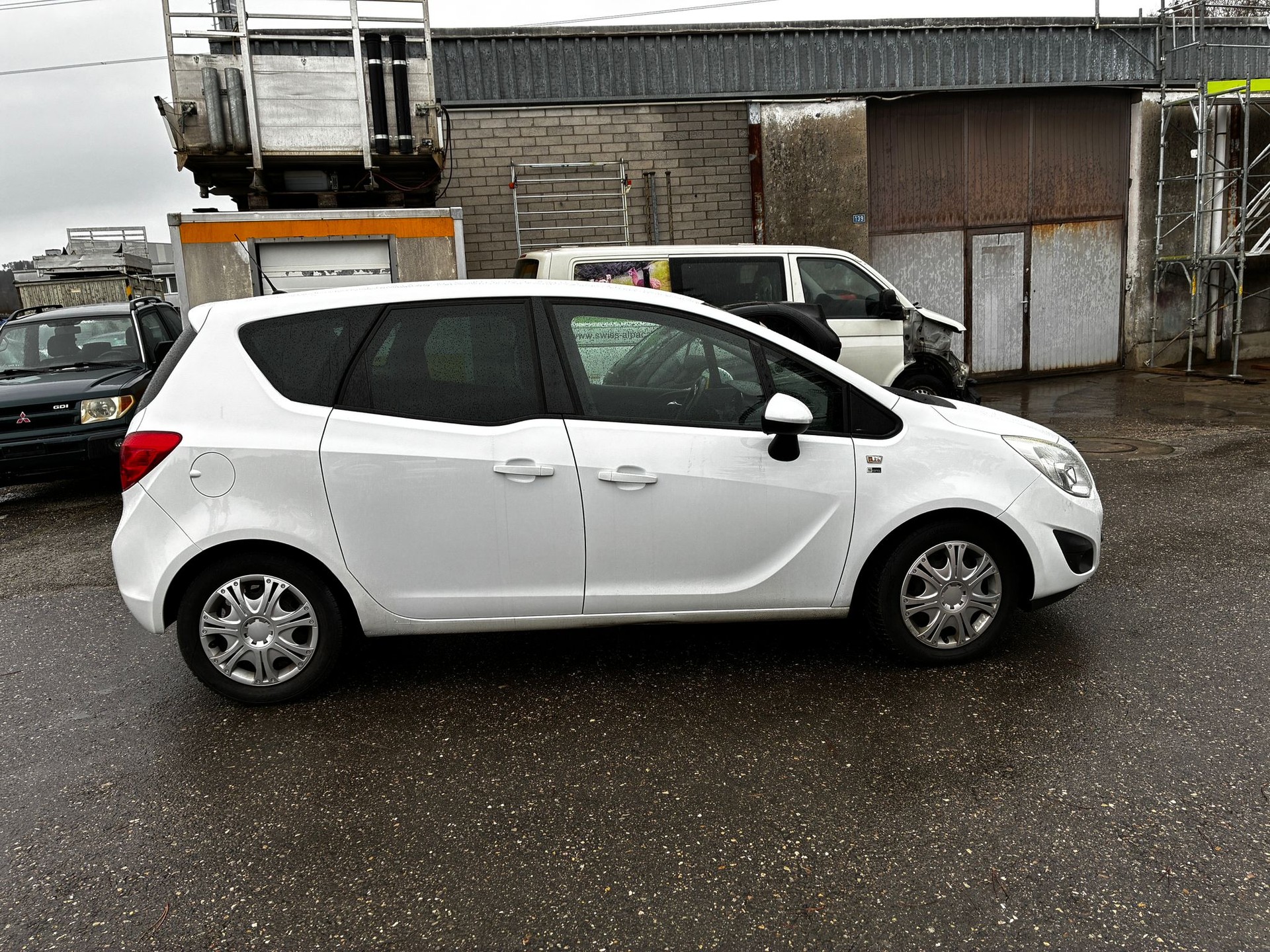 OPEL Meriva 1.4 Turbo Anniversary Edition-image-2