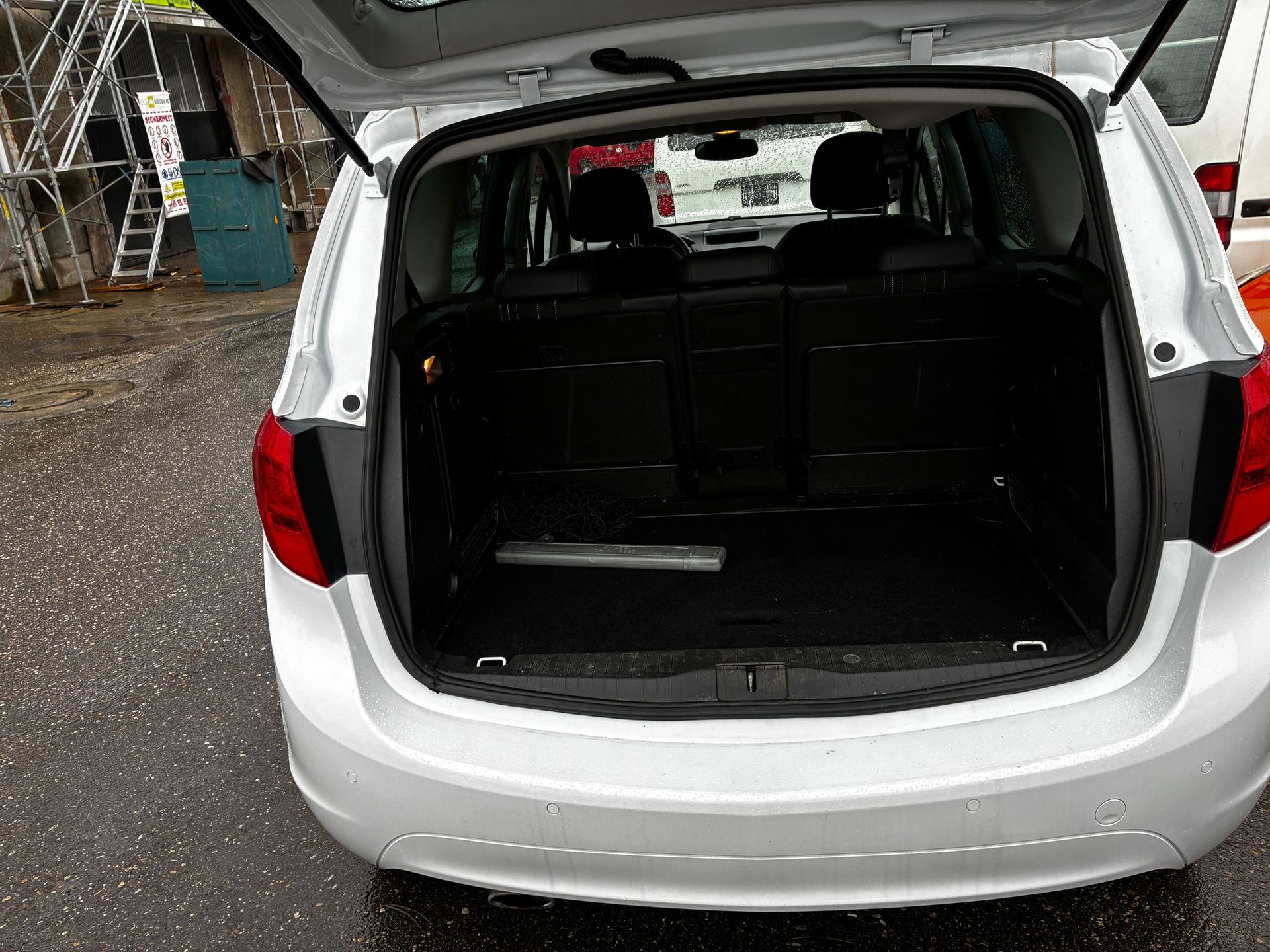OPEL Meriva 1.4 Turbo Anniversary Edition-image-3