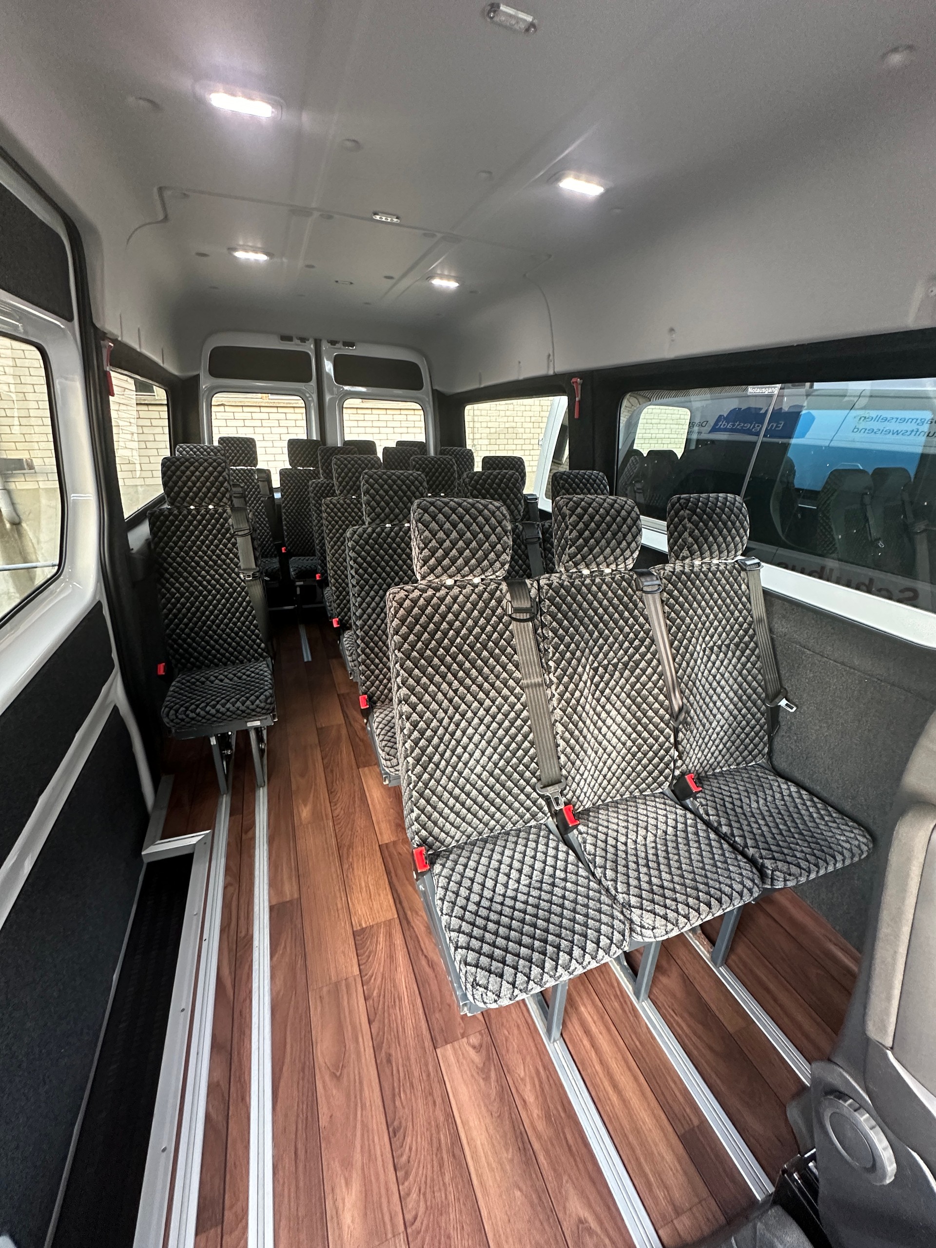 VW Crafter 35 Schulbus-image-8