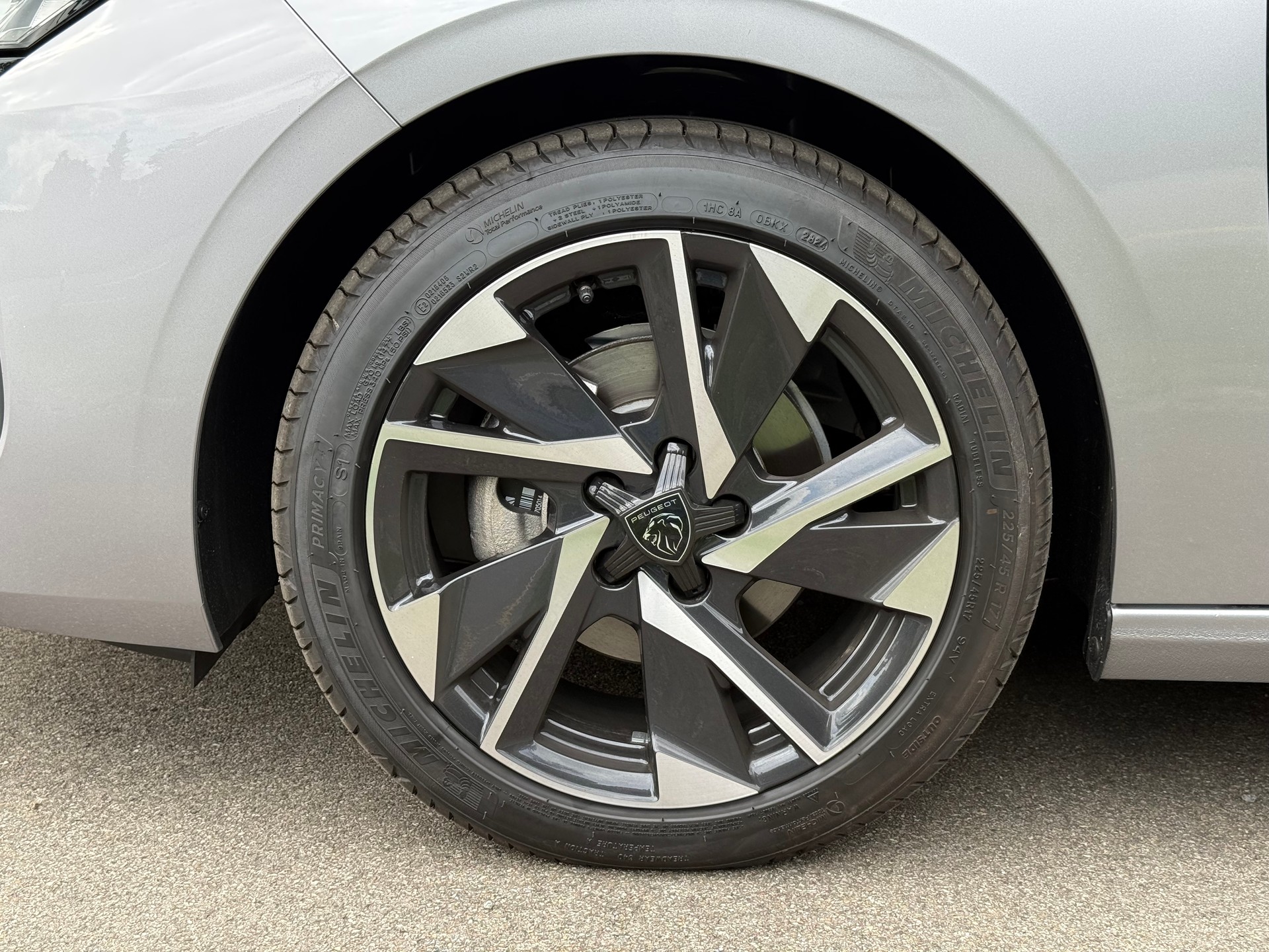 PEUGEOT 308 1.2 Pure Tech Allure EAT8 LEASING AB 308.87 CHF / MONAT-image-13