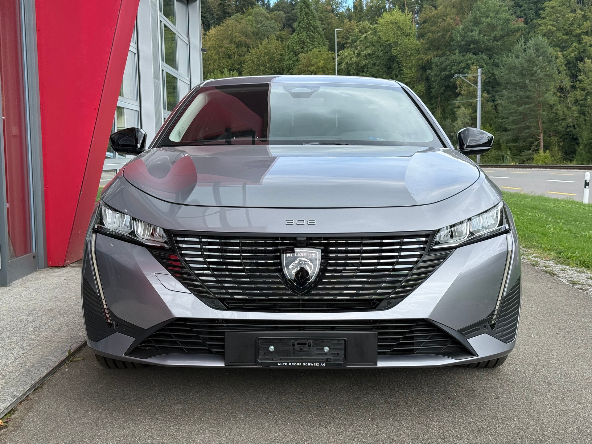 PEUGEOT 308 1.2 Pure Tech Allure EAT8 LEASING AB 308.87 CHF / MONAT-showroom-element-3