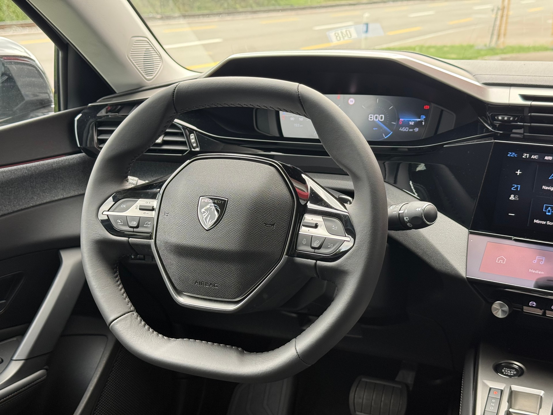 PEUGEOT 308 1.2 Pure Tech Allure EAT8 LEASING AB 308.87 CHF / MONAT-image-6