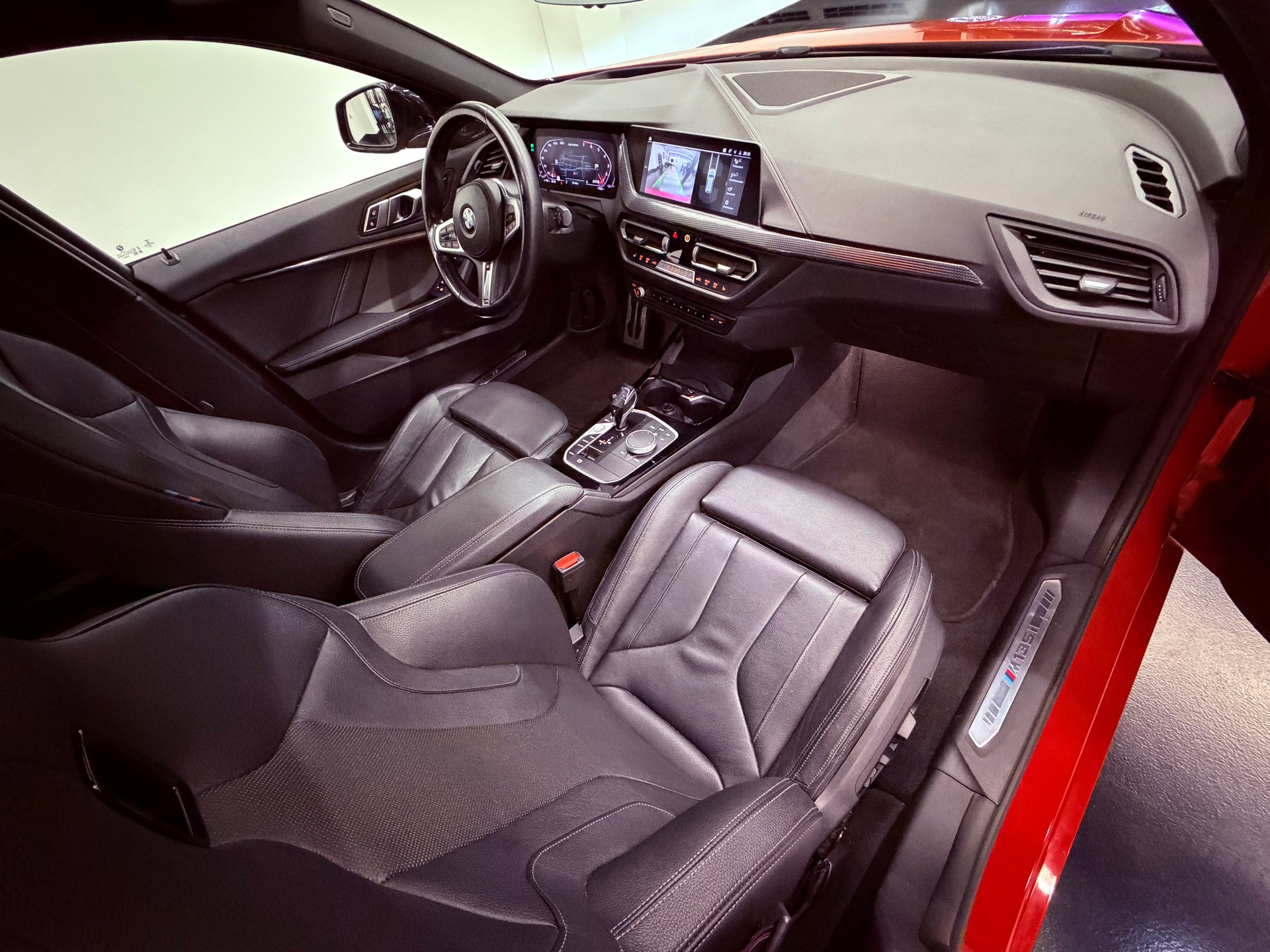 BMW M135i xDrive Steptronic-image-8